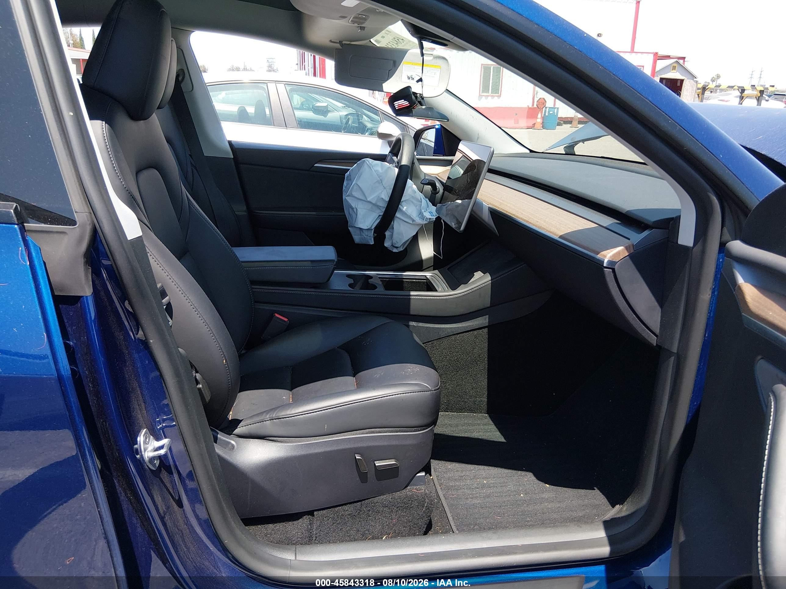 2025 Tesla Model Y Long Range Dual Motor Rear-wheel Drive Blue vin: 7SAYGDED8SF270649