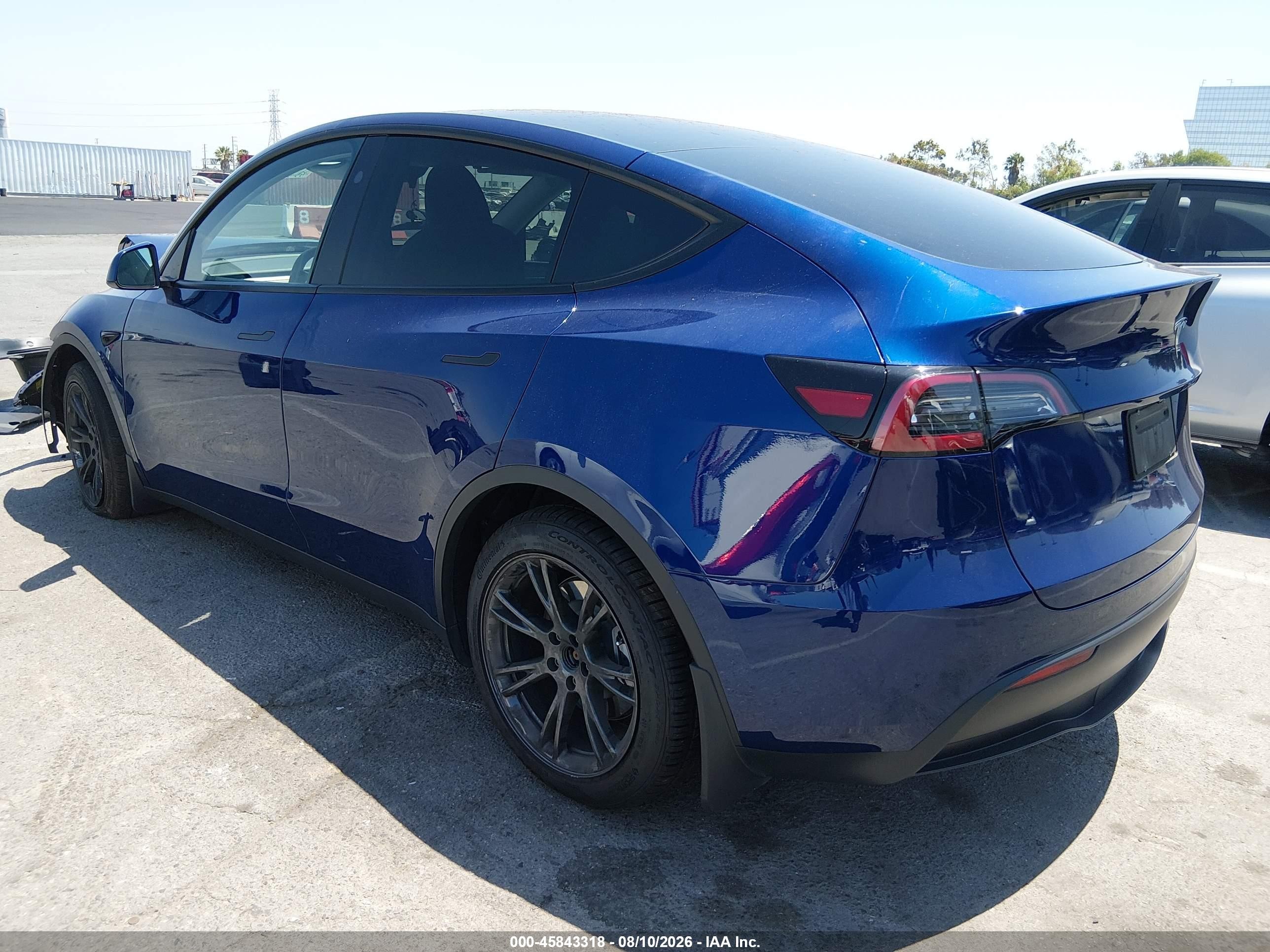 2025 Tesla Model Y Long Range Dual Motor Rear-wheel Drive Blue vin: 7SAYGDED8SF270649