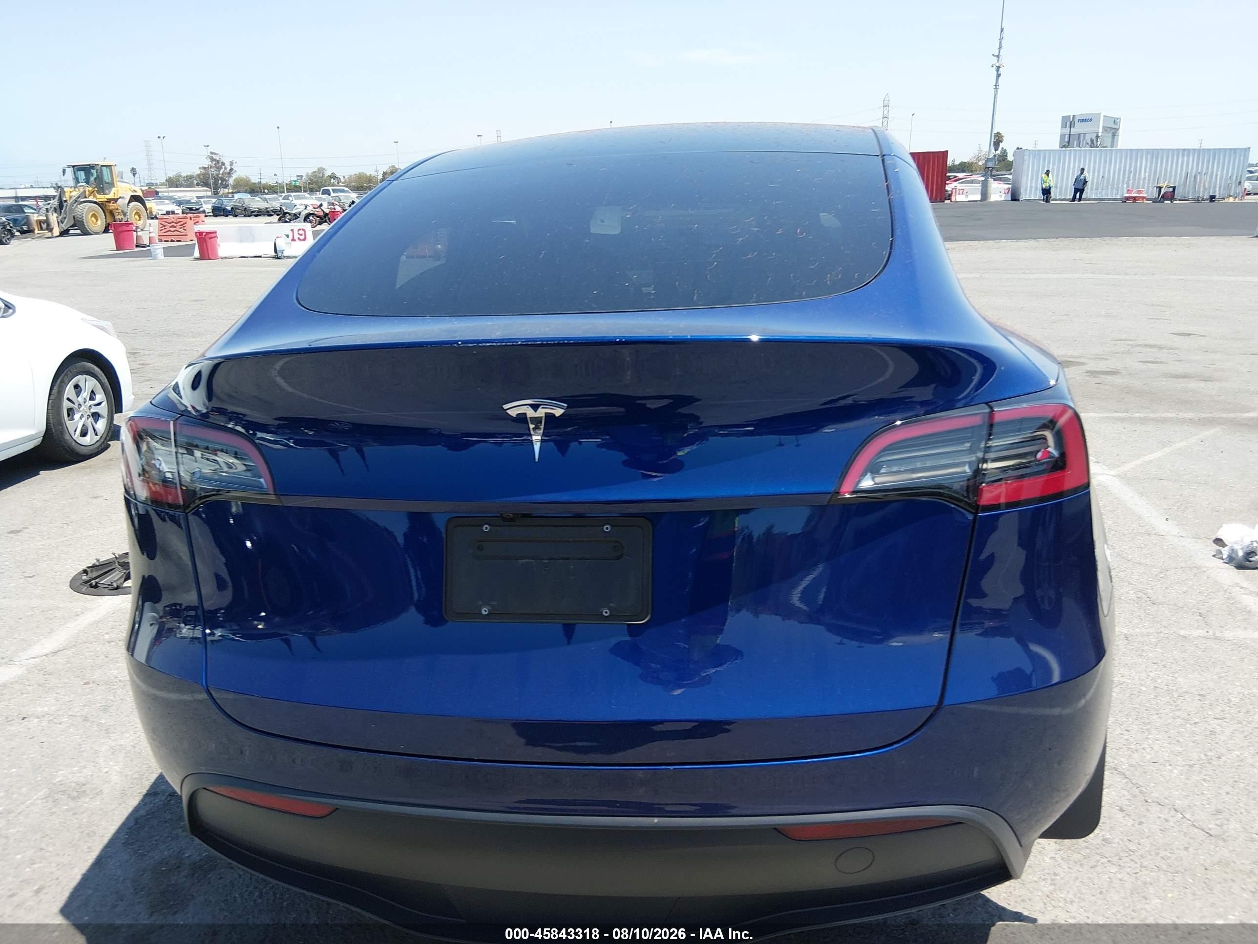 2025 Tesla Model Y Long Range Dual Motor Rear-wheel Drive Blue vin: 7SAYGDED8SF270649