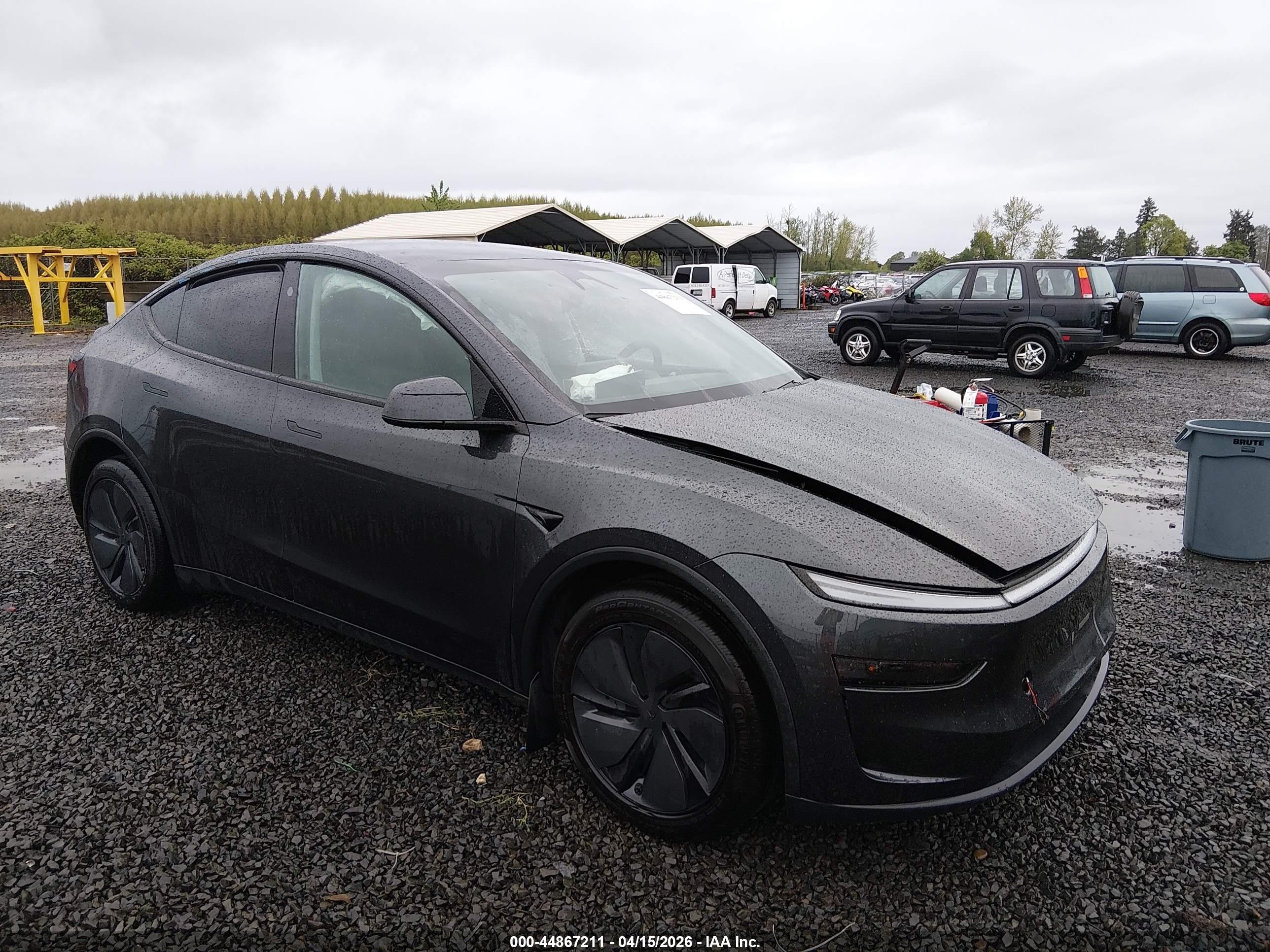 2026 Tesla Model Y Premium Rear-wheel Drive/standard Rear-wheel Drive Gray vin: 7SAYGDED8TF419286