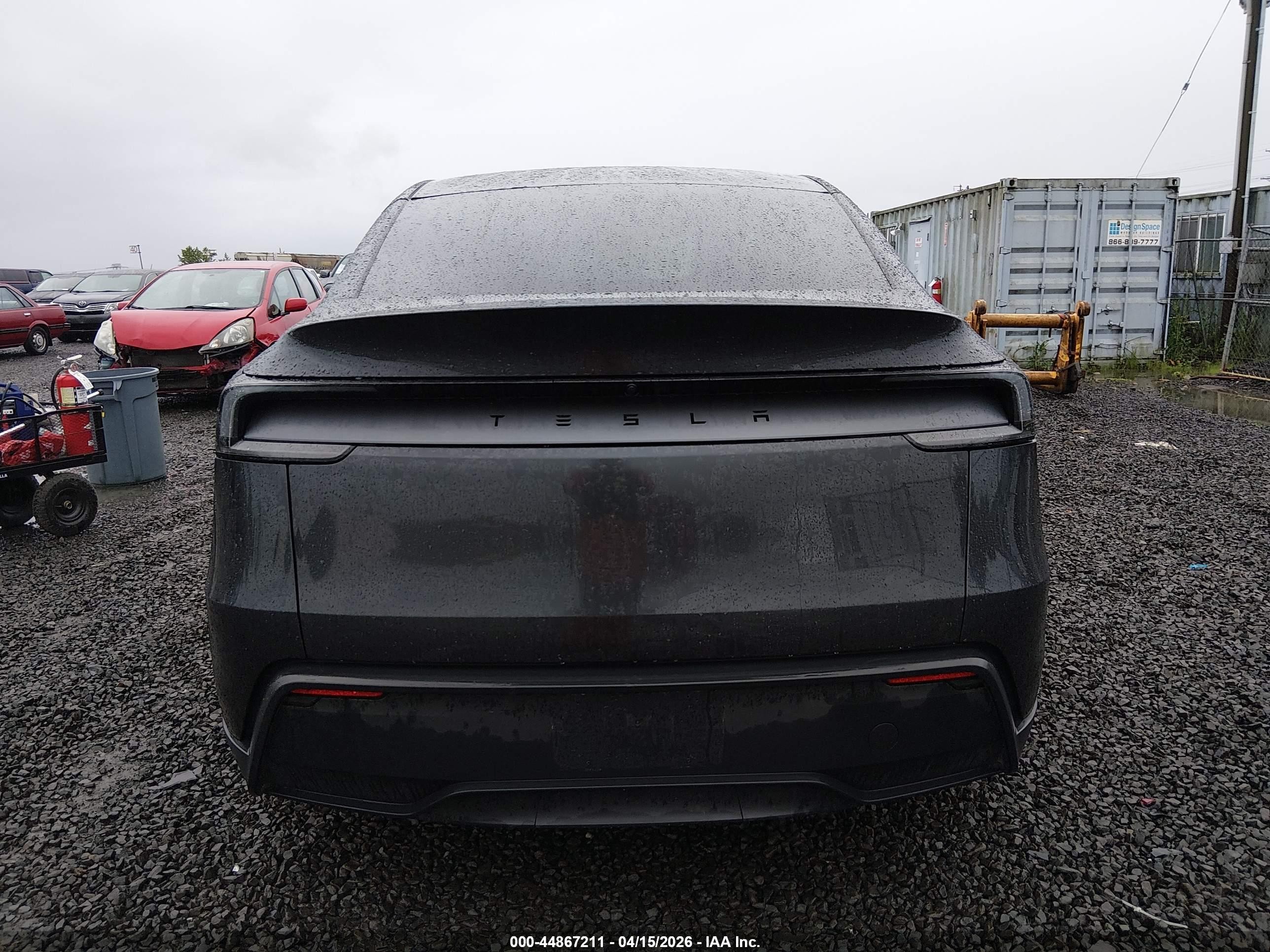 2026 Tesla Model Y Premium Rear-wheel Drive/standard Rear-wheel Drive Gray vin: 7SAYGDED8TF419286