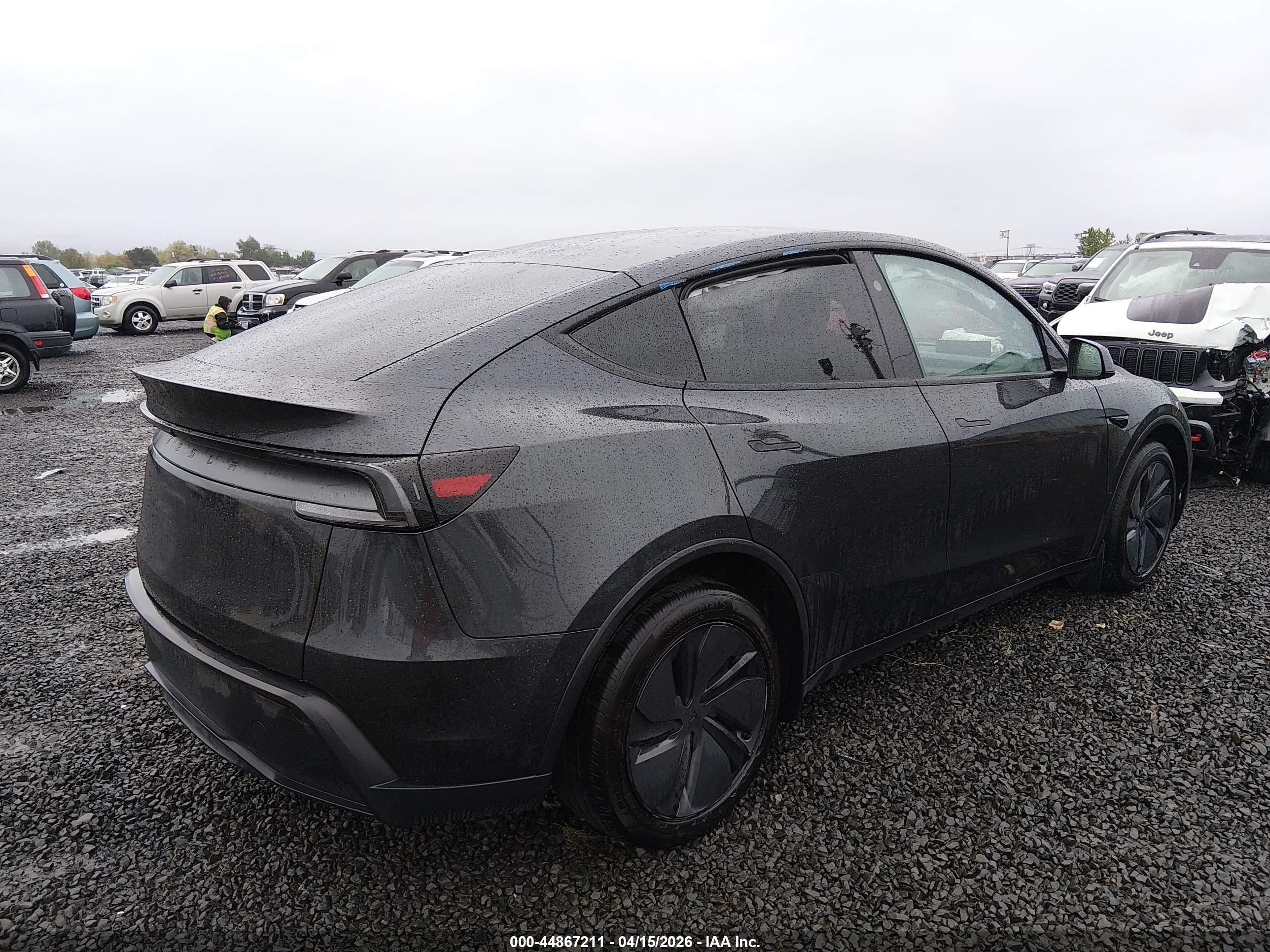 2026 Tesla Model Y Premium Rear-wheel Drive/standard Rear-wheel Drive Gray vin: 7SAYGDED8TF419286