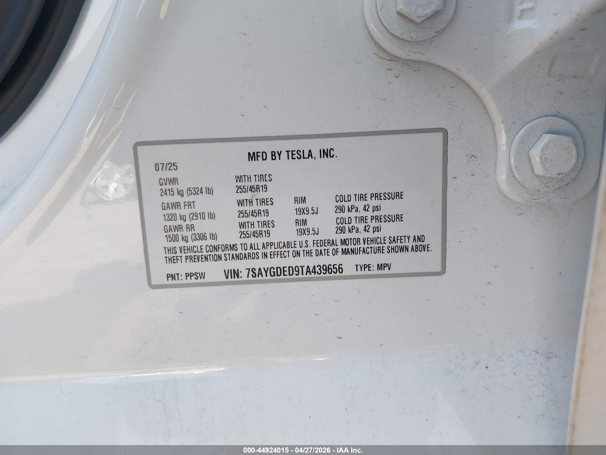 2026 Tesla Model Y Premium Rear-wheel Drive/standard Rear-wheel Drive White vin: 7SAYGDED9TA439656