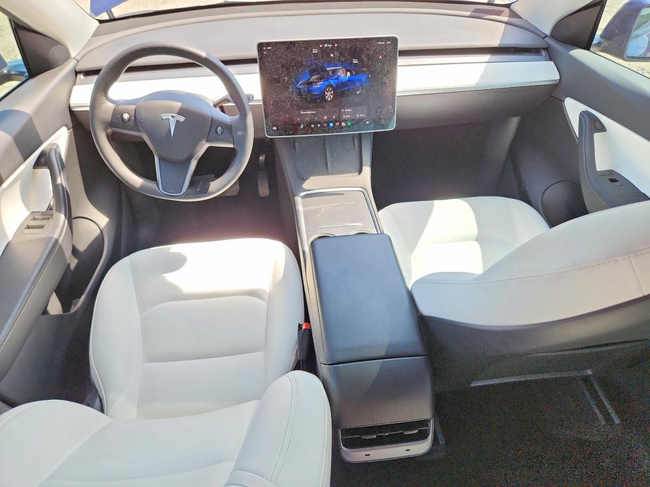 2022 Tesla Model Y Blue vin: 7SAYGDEE0NF368250