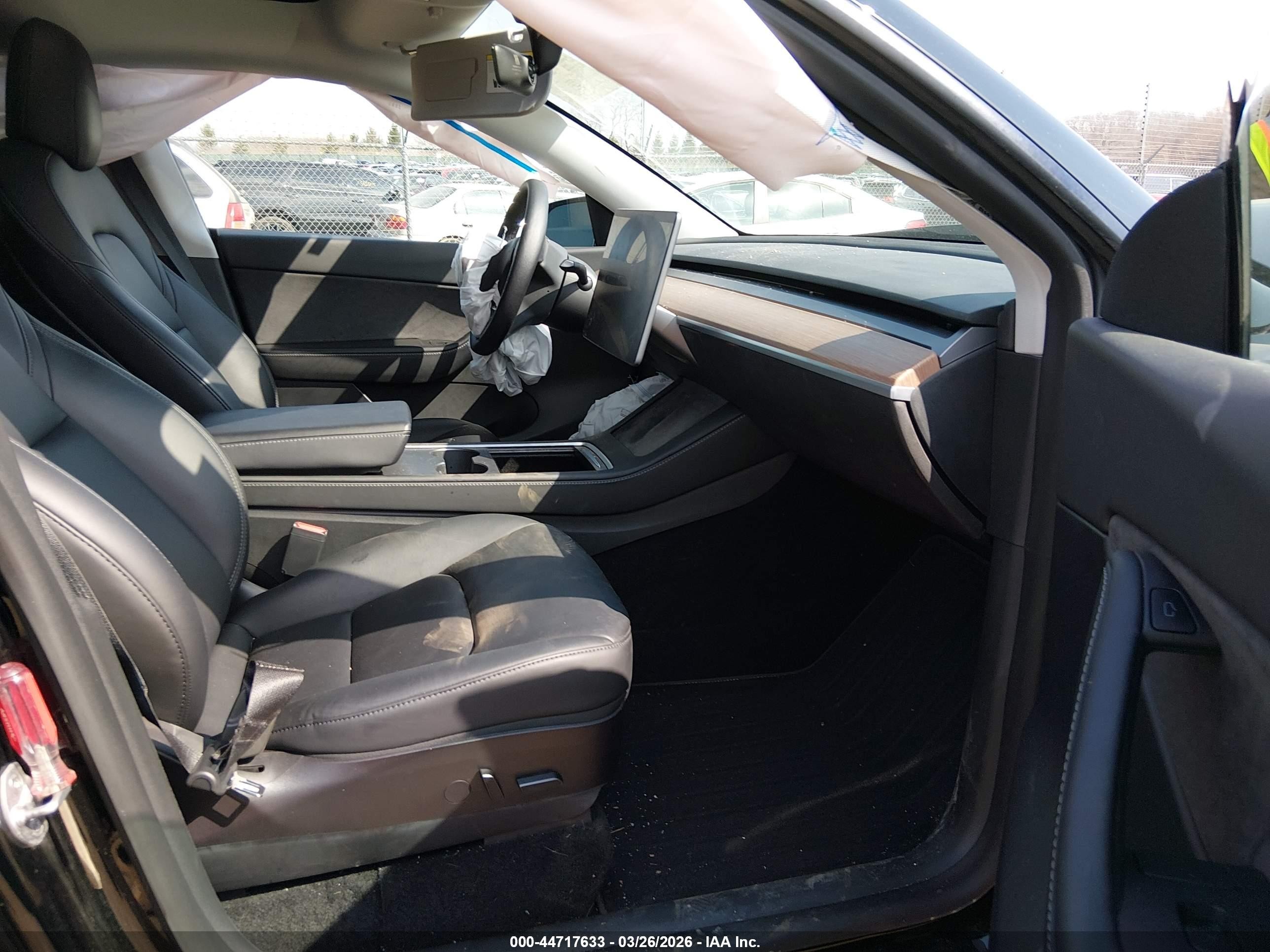 2022 Tesla Model Y Long Range Dual Motor All-wheel Drive Black vin: 7SAYGDEE0NF419861