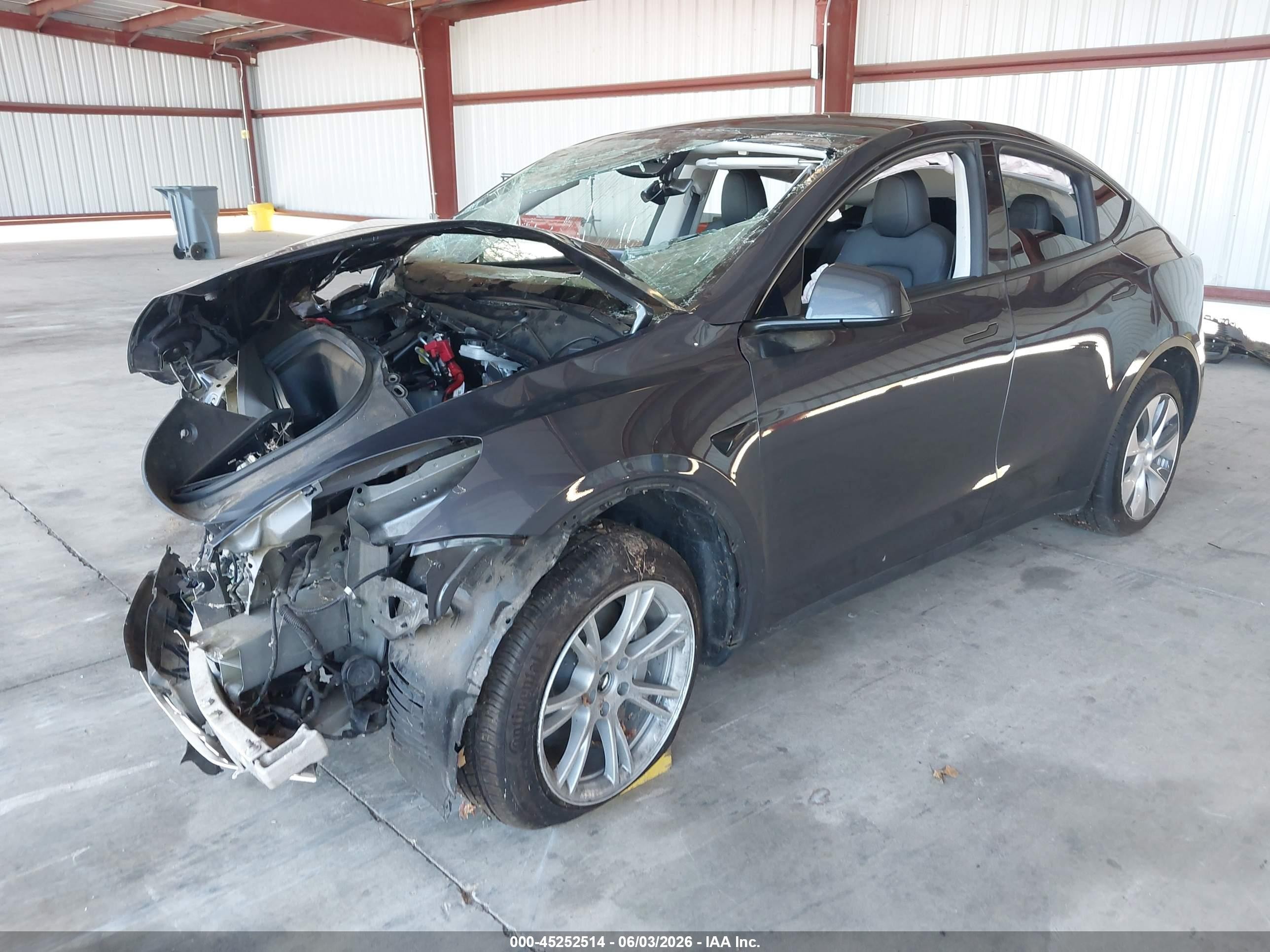2023 Tesla Model Y Awd/long Range Dual Motor All-wheel Drive Gray vin: 7SAYGDEE0PF904648