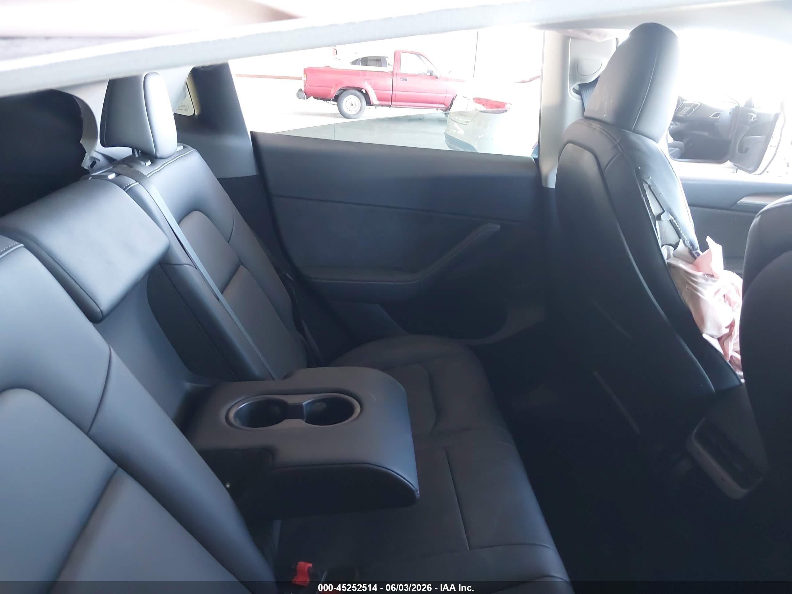 2023 Tesla Model Y Awd/long Range Dual Motor All-wheel Drive Gray vin: 7SAYGDEE0PF904648