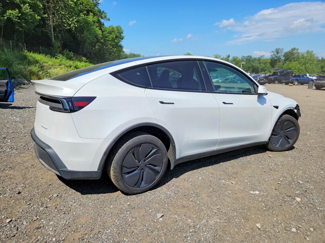 2026 Tesla Model Y Белый vin: 7SAYGDEE0TA448500