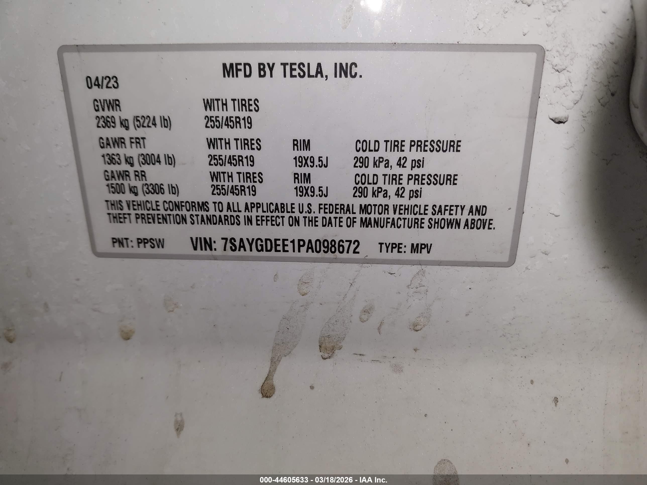 2023 Tesla Model Y Awd/long Range Dual Motor All-wheel Drive White vin: 7SAYGDEE1PA098672