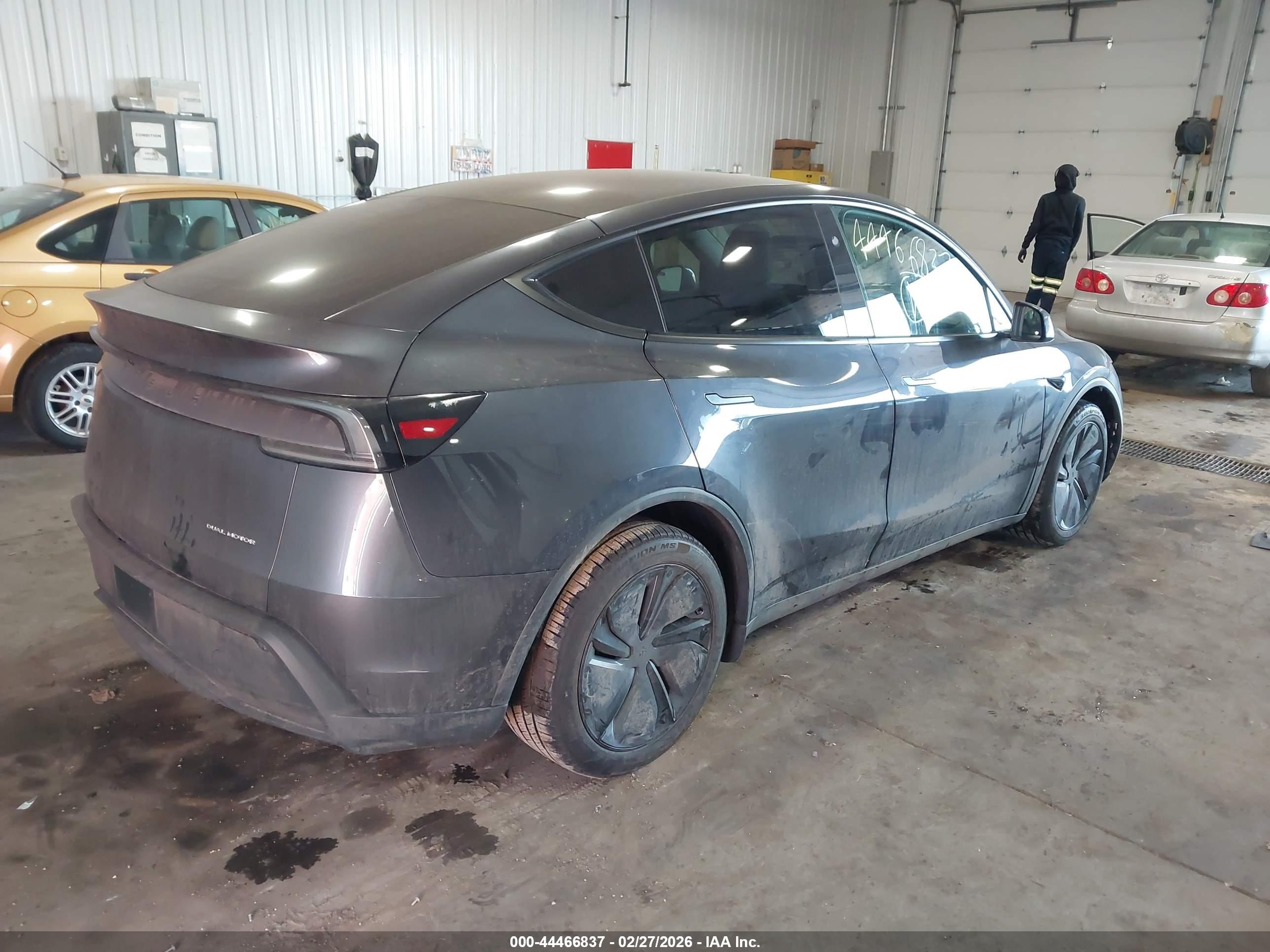2026 Tesla Model Y Long Range Launch Series/premium All-wheel Drive Gray vin: 7SAYGDEE1TA579564