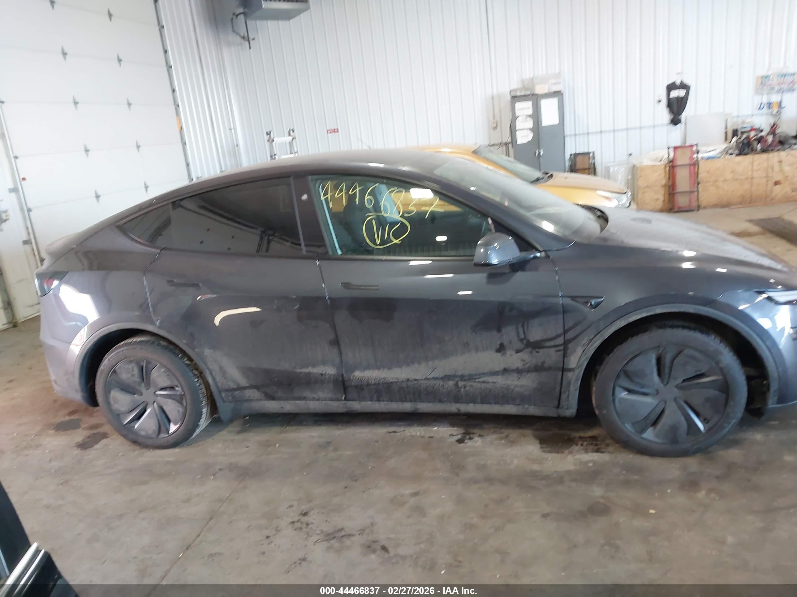 2026 Tesla Model Y Long Range Launch Series/premium All-wheel Drive Gray vin: 7SAYGDEE1TA579564