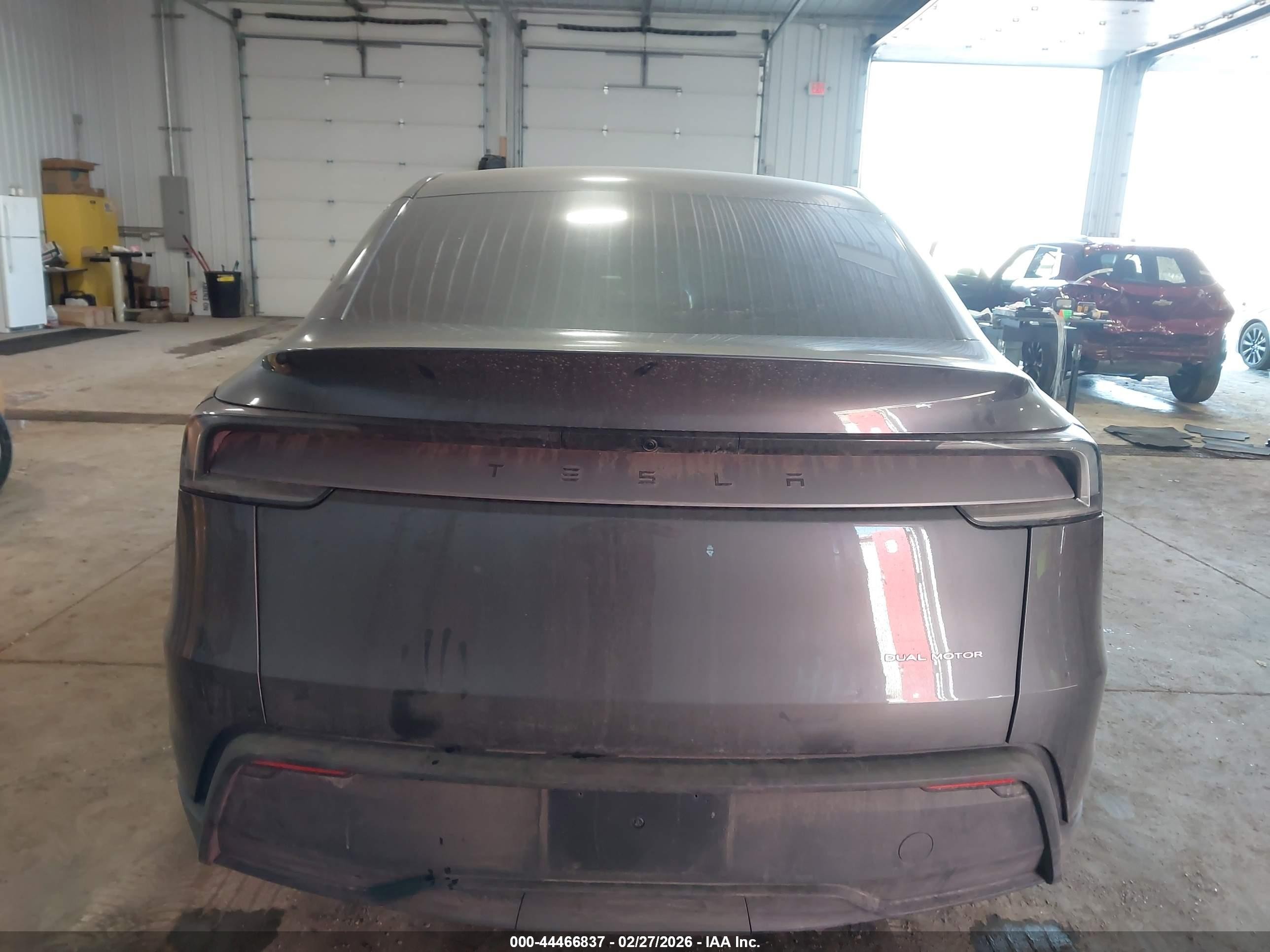2026 Tesla Model Y Long Range Launch Series/premium All-wheel Drive Gray vin: 7SAYGDEE1TA579564