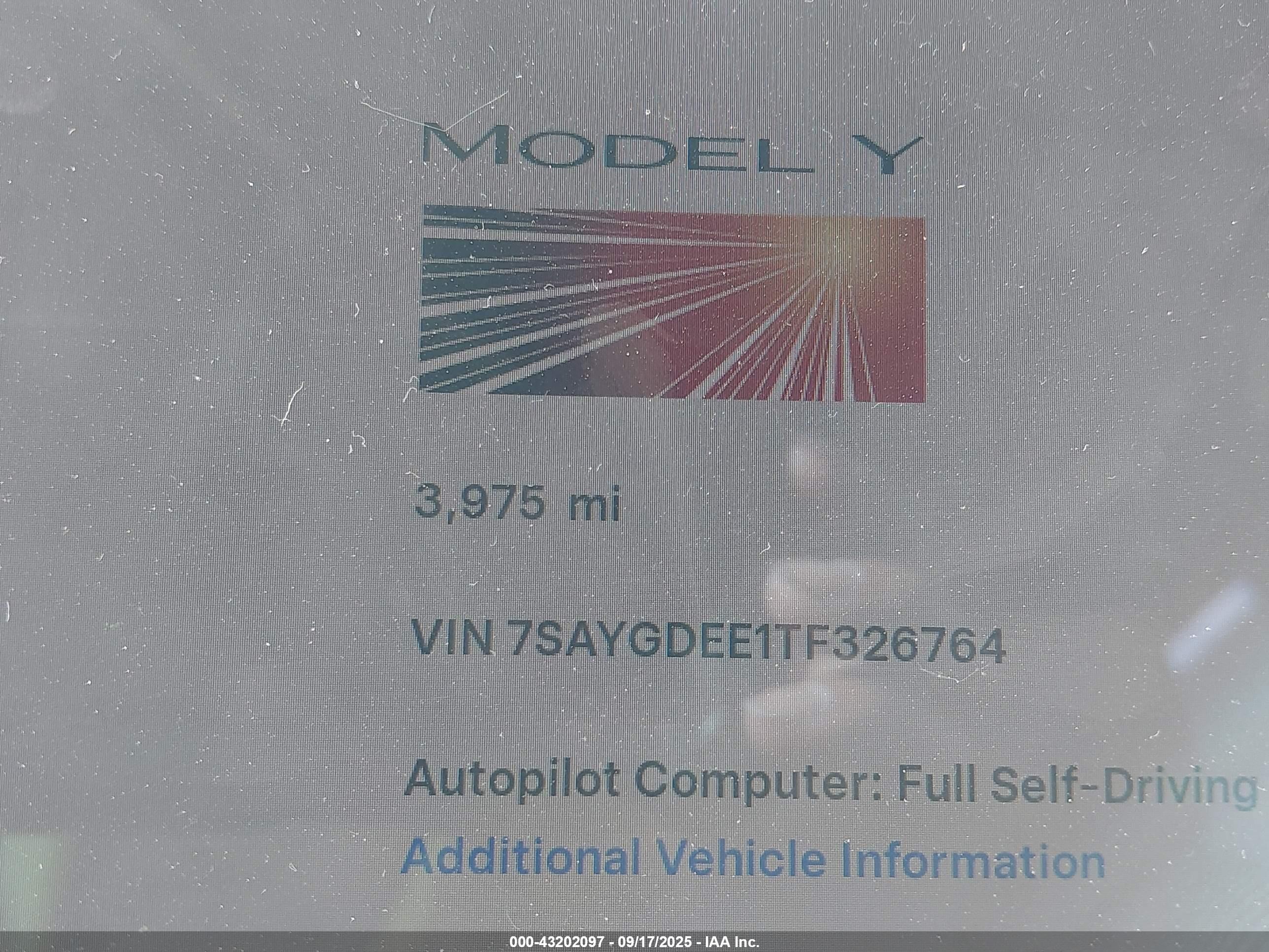 2026 Tesla Model Y   Серый vin: 7SAYGDEE1TF326764