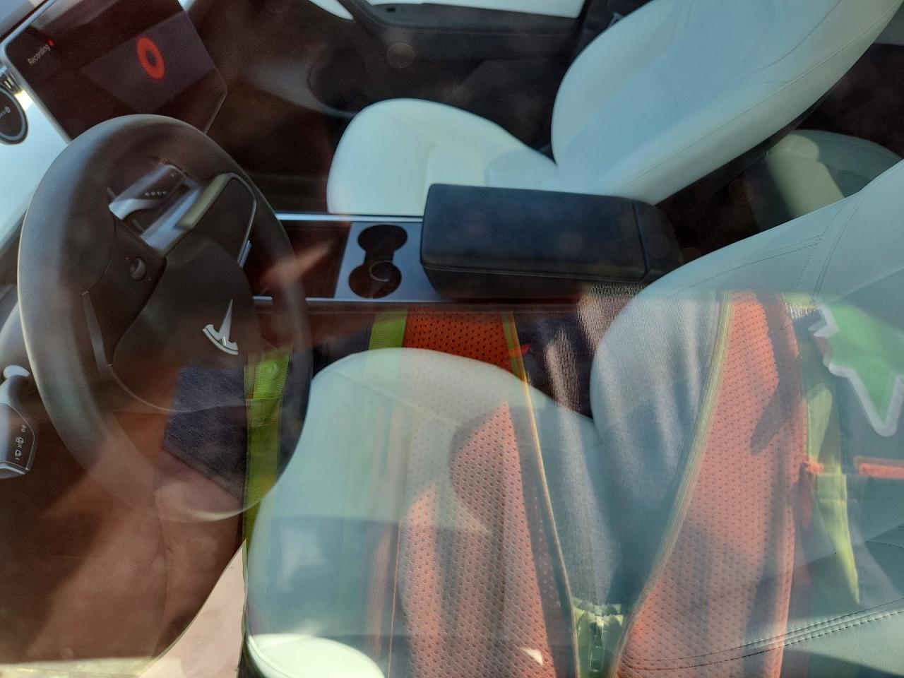 2022 Tesla Model Y Gray vin: 7SAYGDEE2NF368234