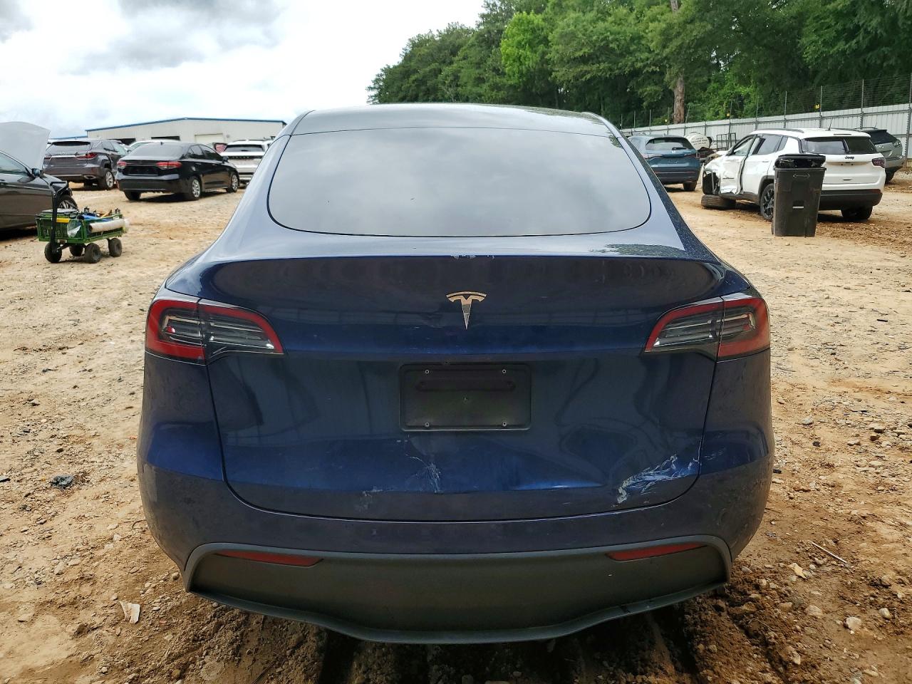 2022 Tesla Model Y Blue vin: 7SAYGDEE2NF423801