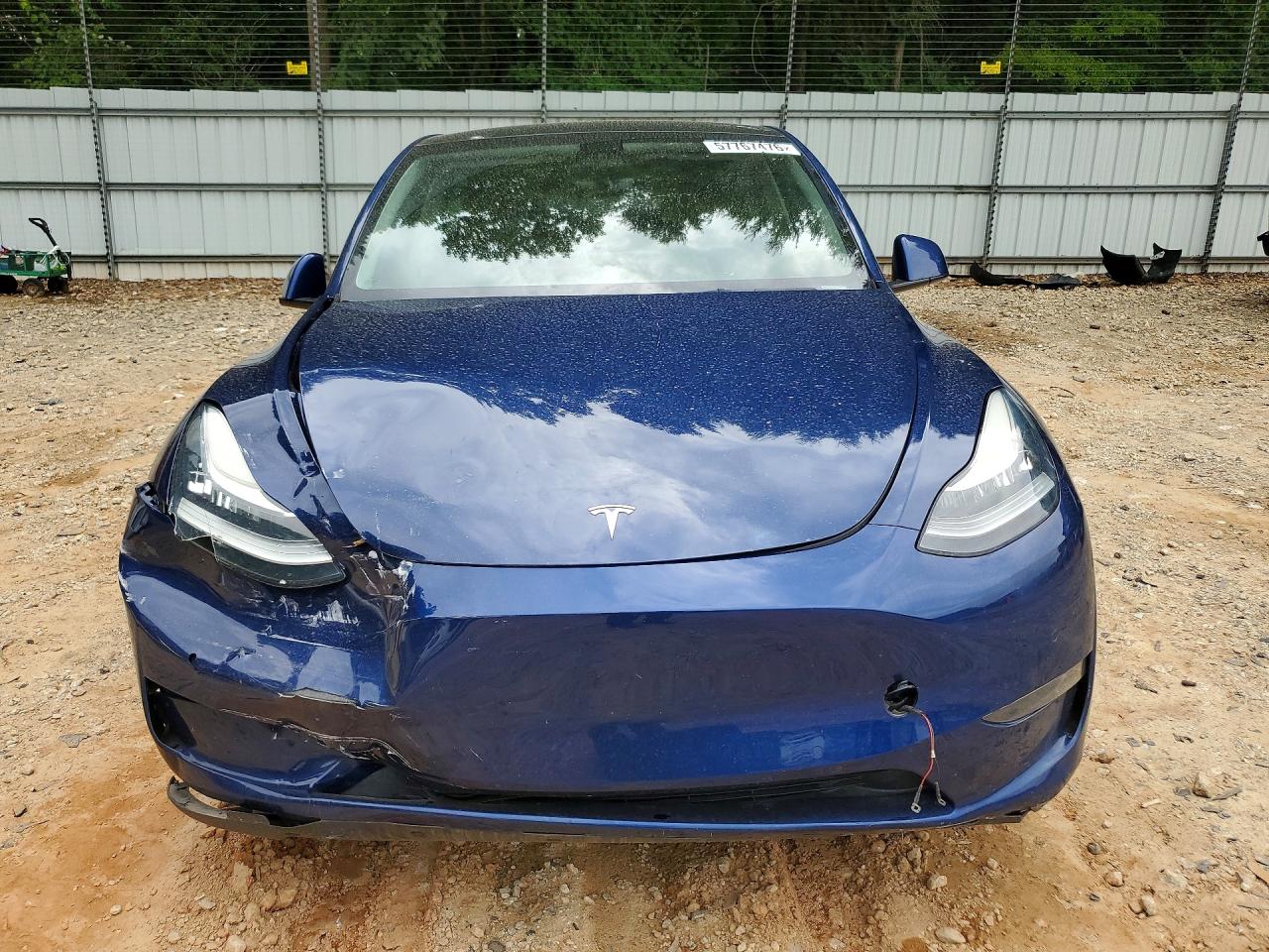 2022 Tesla Model Y Blue vin: 7SAYGDEE2NF423801