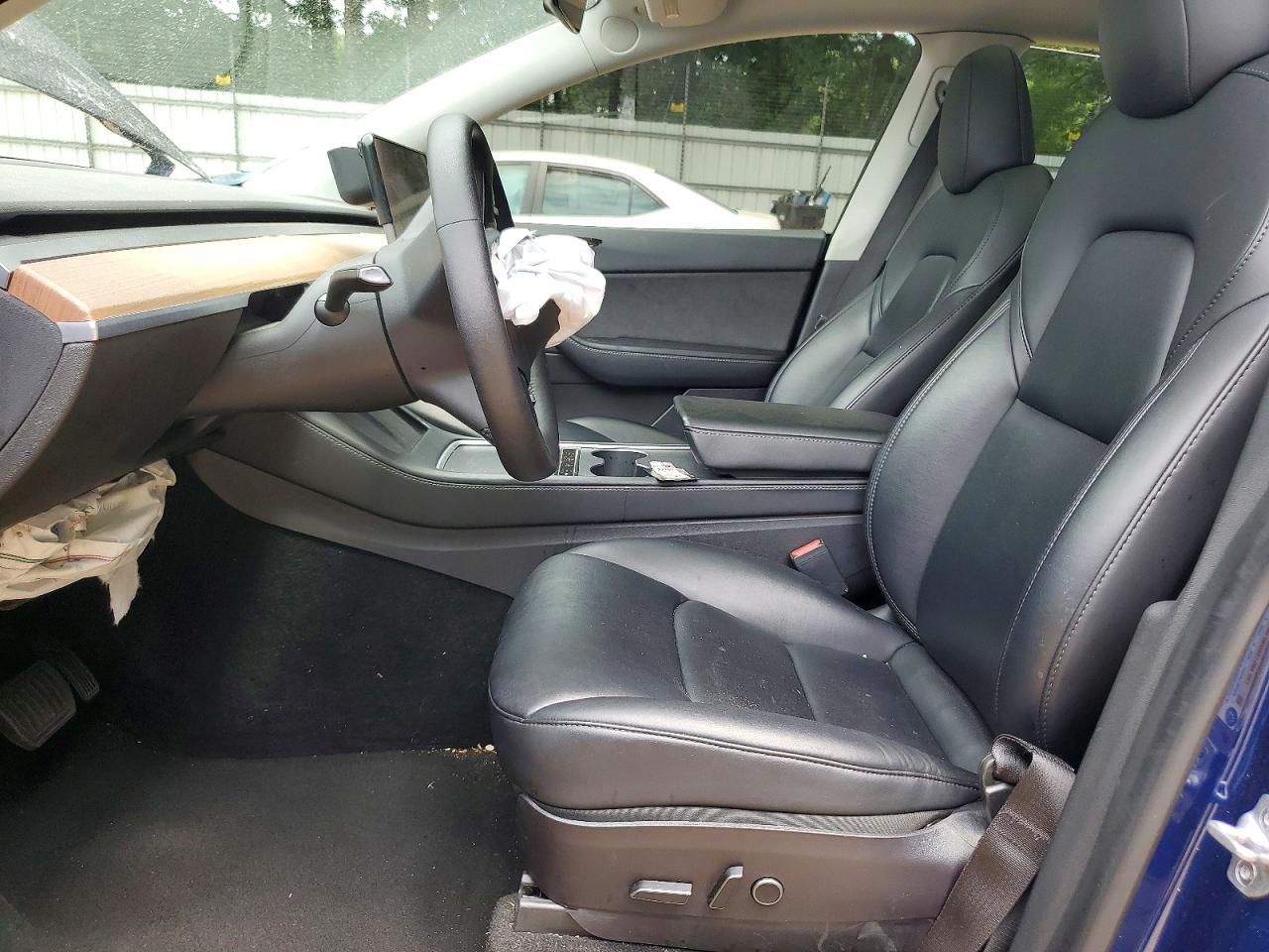 2022 Tesla Model Y Blue vin: 7SAYGDEE2NF423801