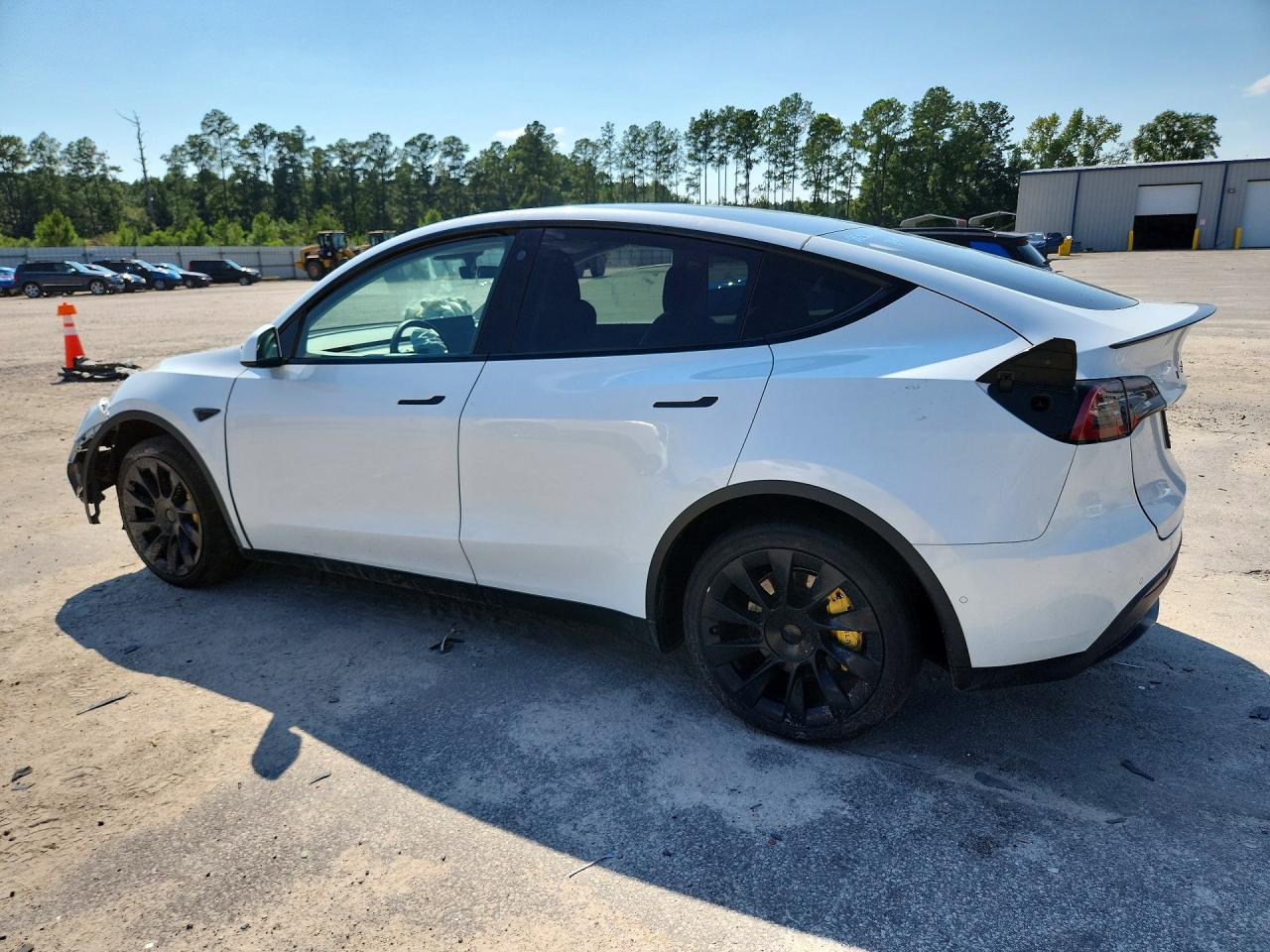 2022 Tesla Model Y White vin: 7SAYGDEE2NF463604