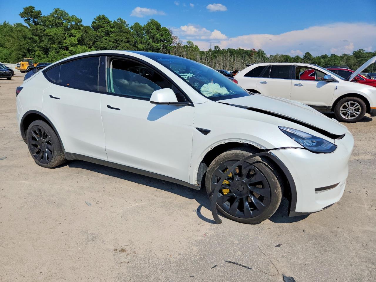 2022 Tesla Model Y White vin: 7SAYGDEE2NF463604