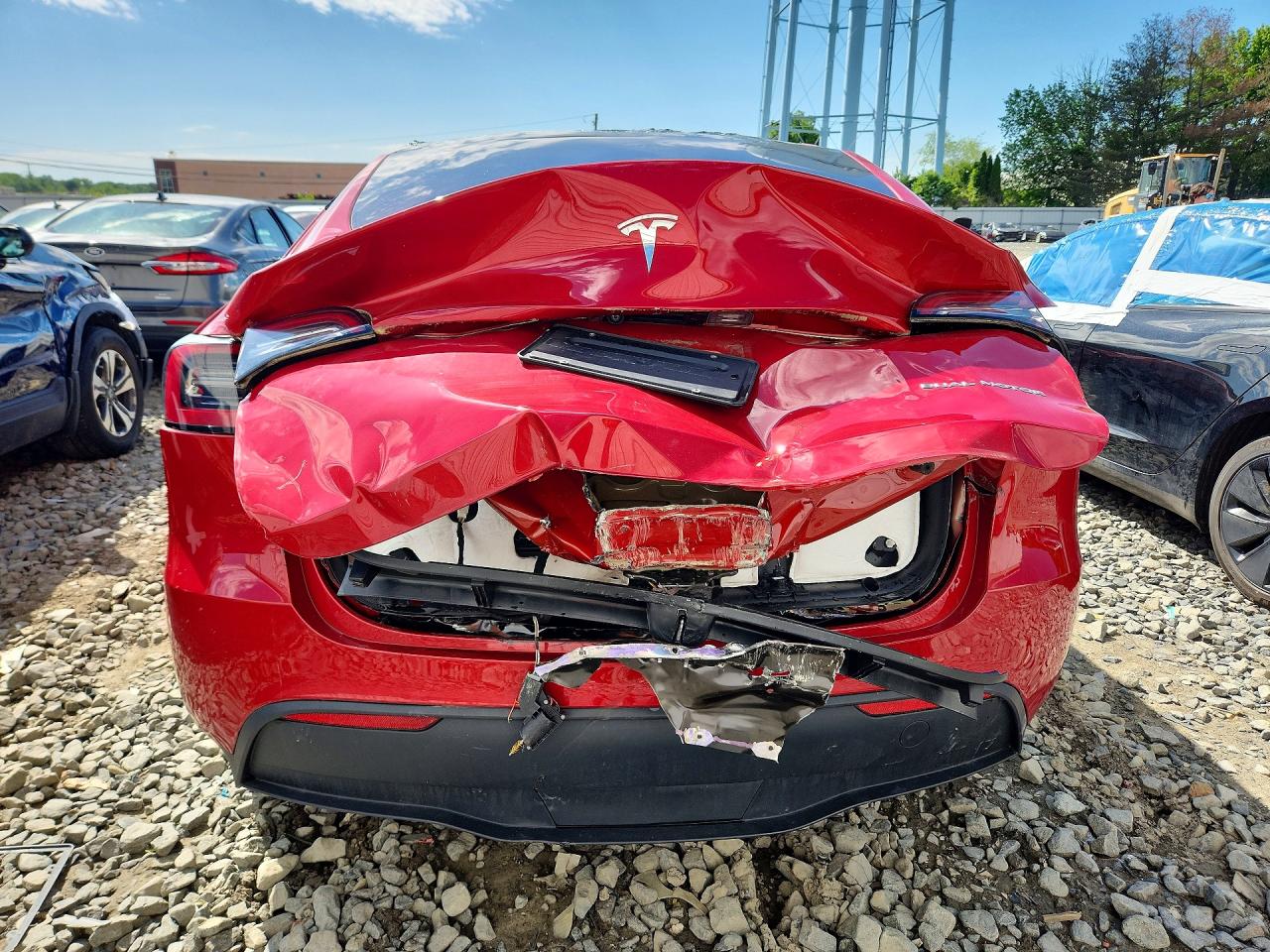 2023 Tesla Model Y Red vin: 7SAYGDEE2PA078883