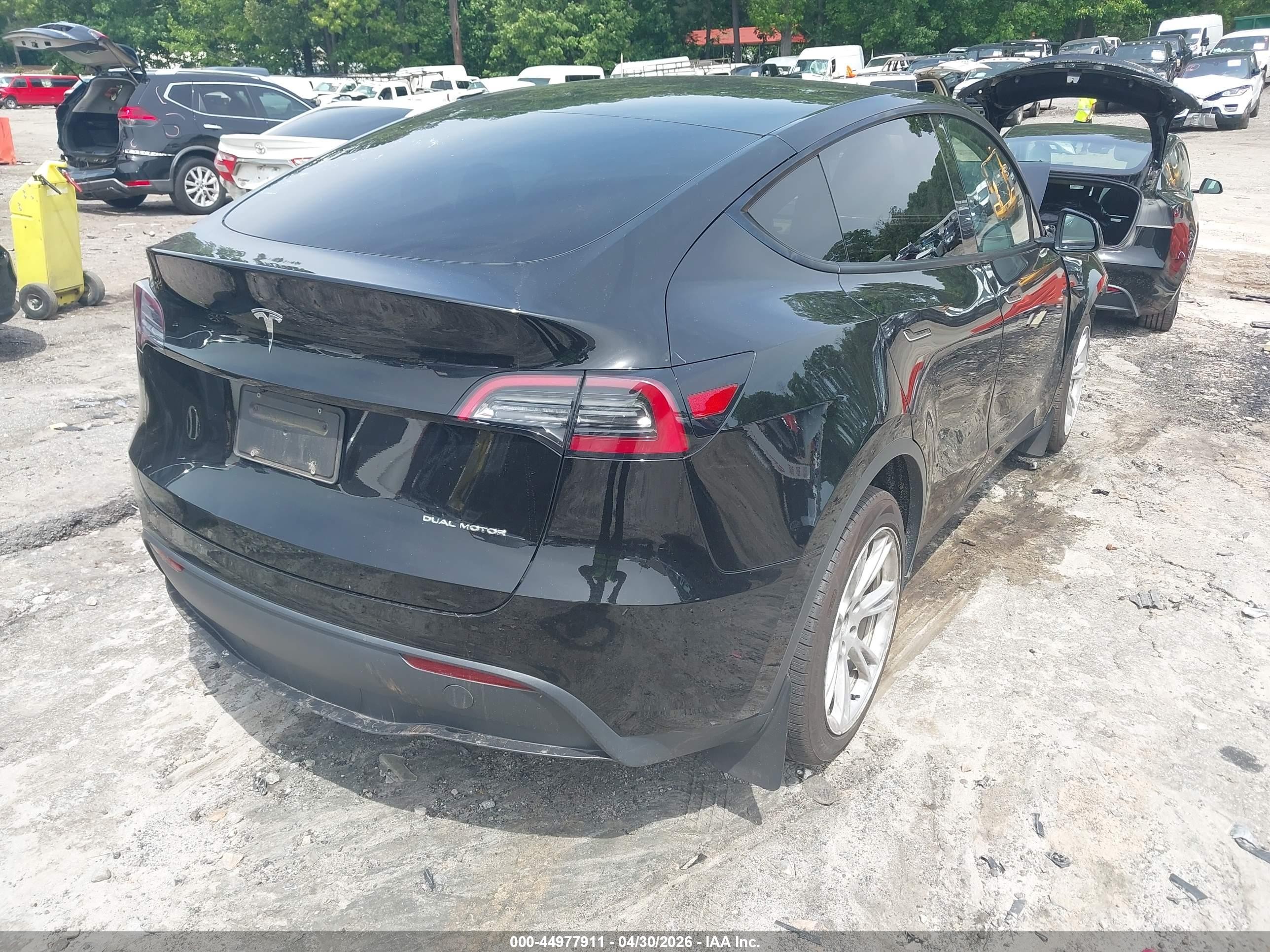 2023 Tesla Model Y Awd/long Range Dual Motor All-wheel Drive Black vin: 7SAYGDEE2PA185352