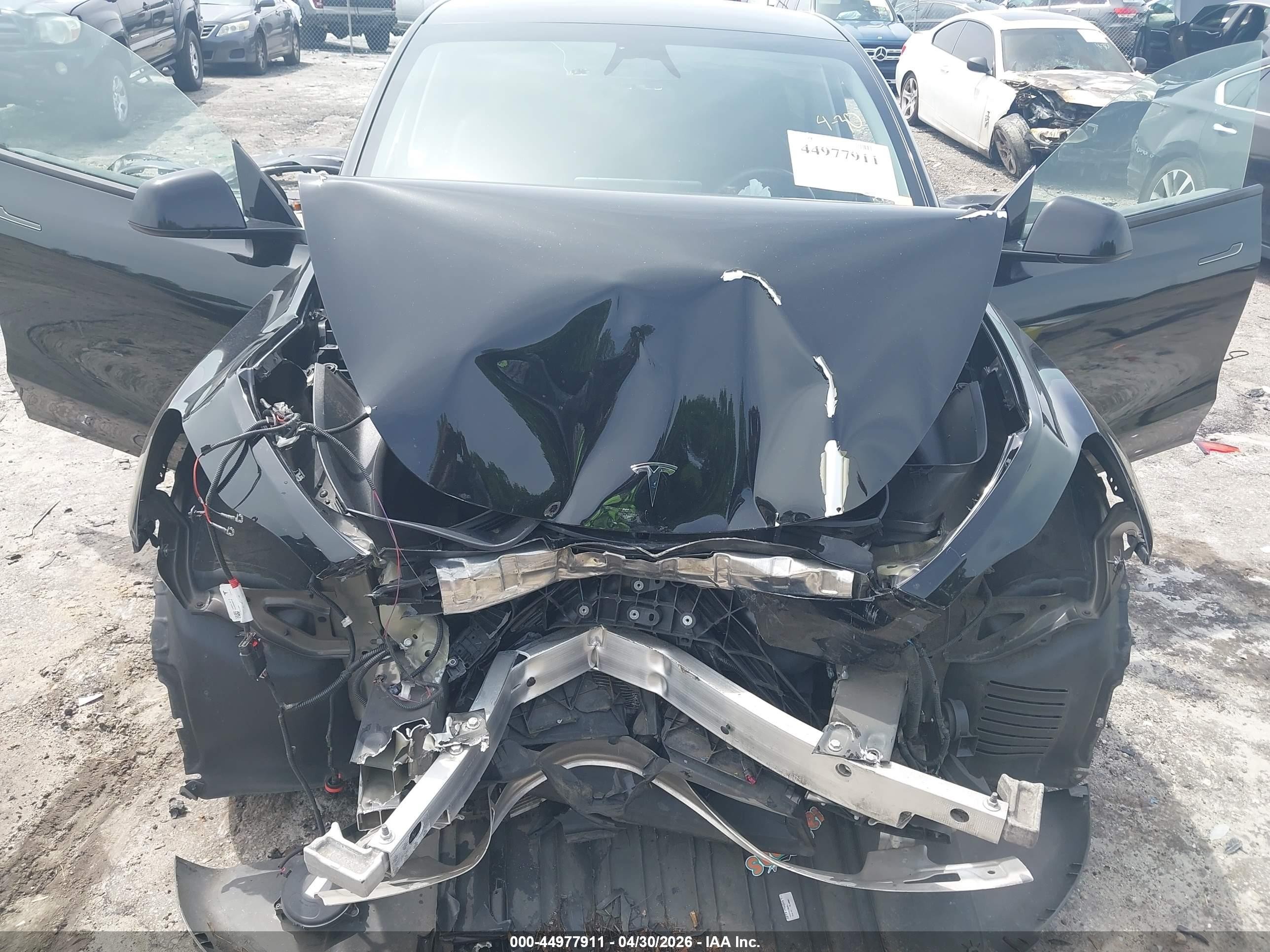 2023 Tesla Model Y Awd/long Range Dual Motor All-wheel Drive Black vin: 7SAYGDEE2PA185352