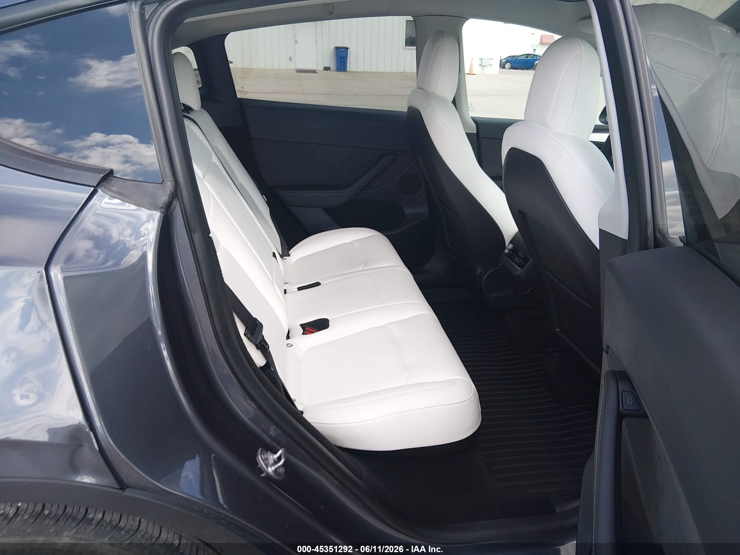 2023 Tesla Model Y Awd/long Range Dual Motor All-wheel Drive Gray vin: 7SAYGDEE2PF617330