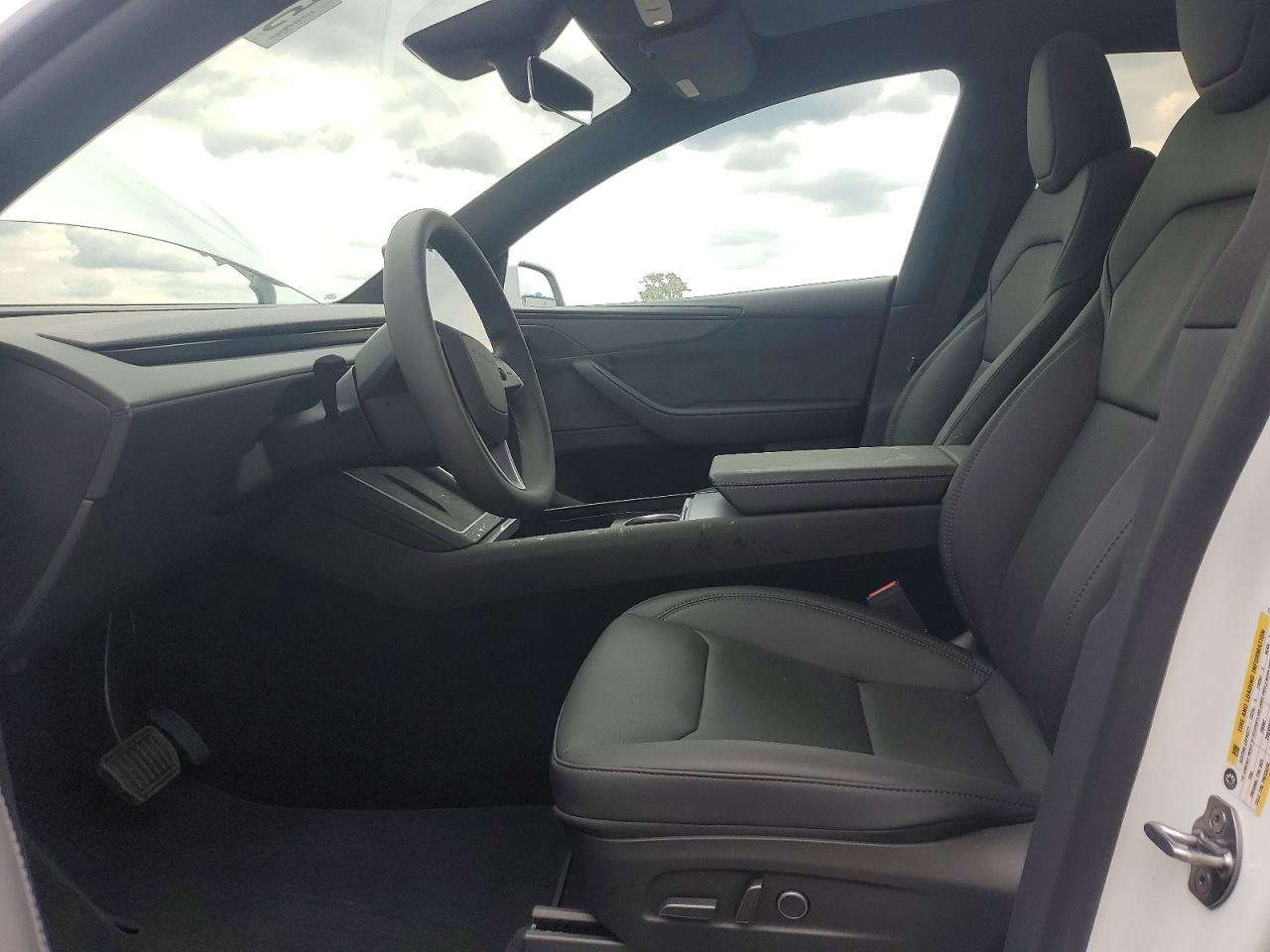 2026 Tesla Model Y White vin: 7SAYGDEE2TA714969