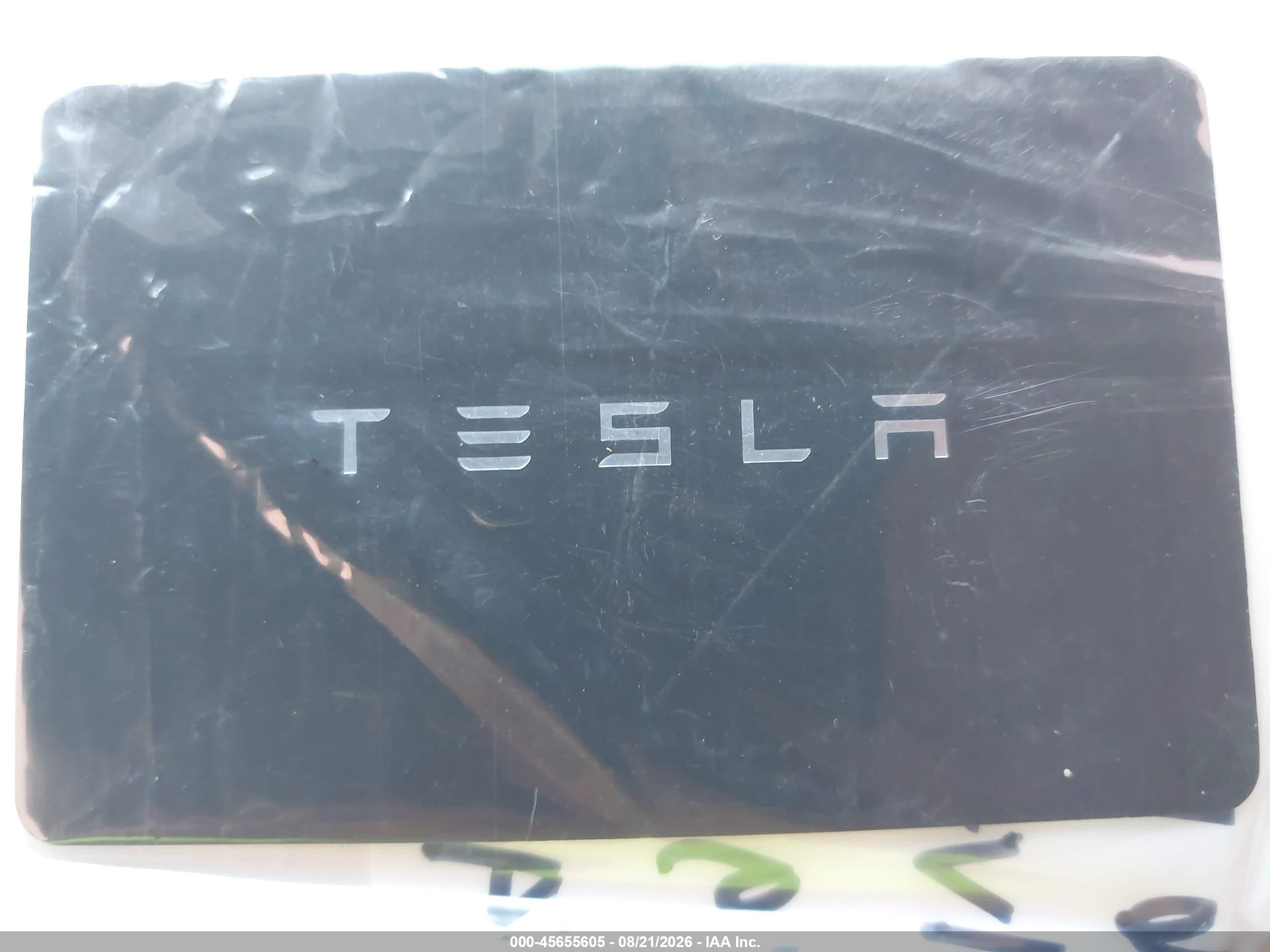 2026 Tesla Model Y All-wheel Drive/long Range Launch Series/premium All-wheel Drive Silver vin: 7SAYGDEE2TF404856