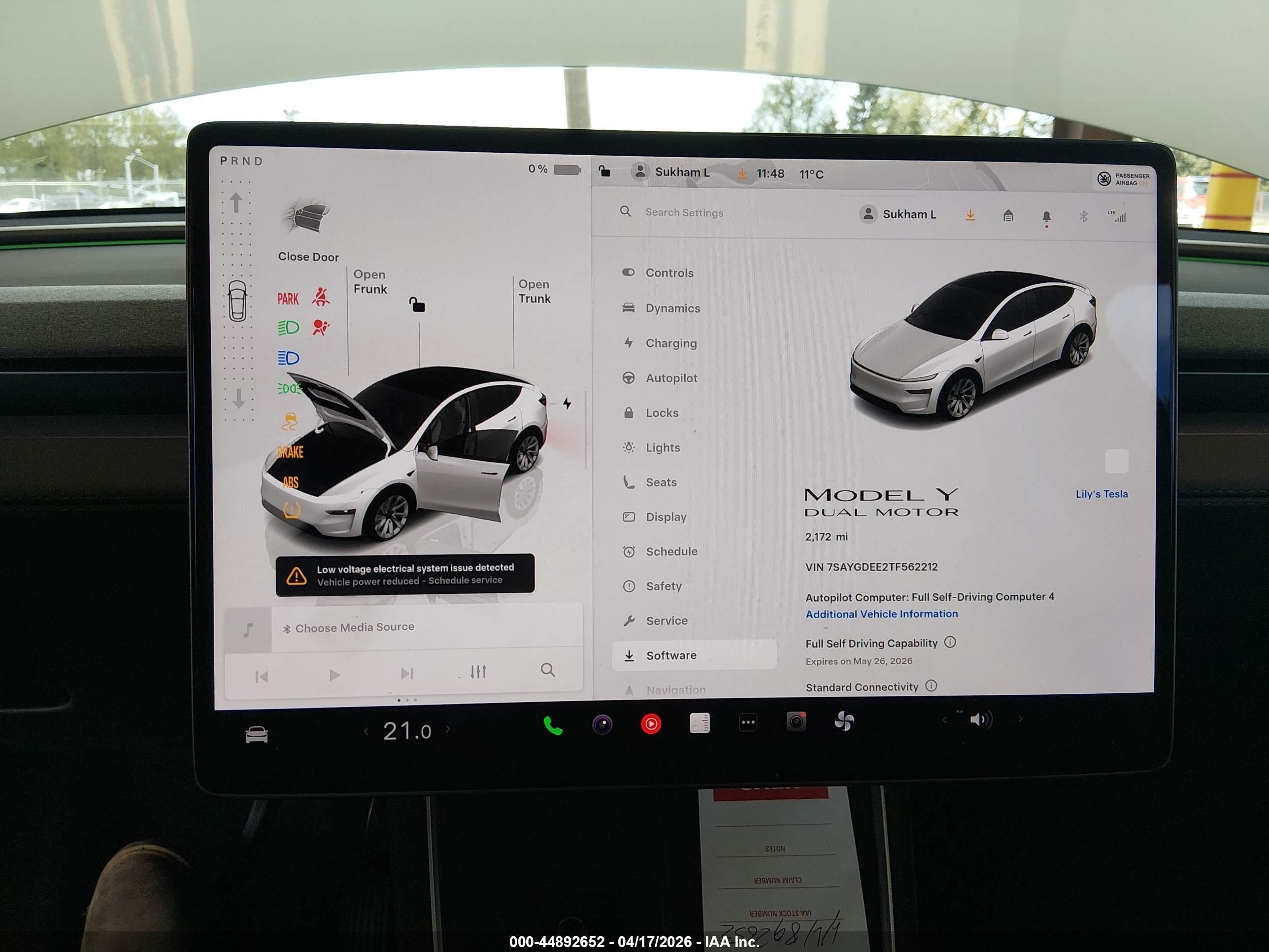 2026 Tesla Model Y All-wheel Drive/long Range Launch Series/premium All-wheel Drive Белый vin: 7SAYGDEE2TF562212