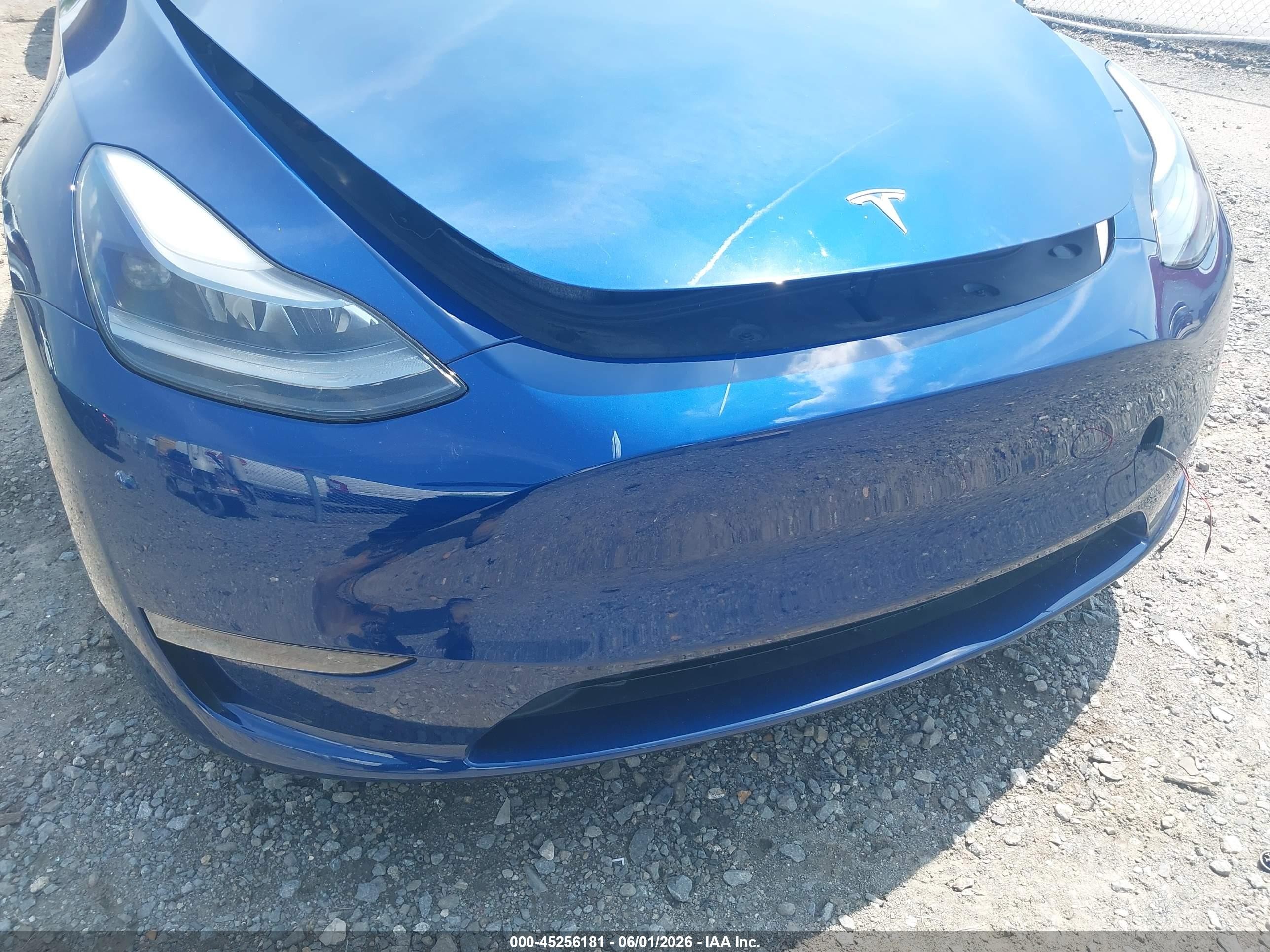 2023 Tesla Model Y Awd/long Range Dual Motor All-wheel Drive Blue vin: 7SAYGDEE3PF806763