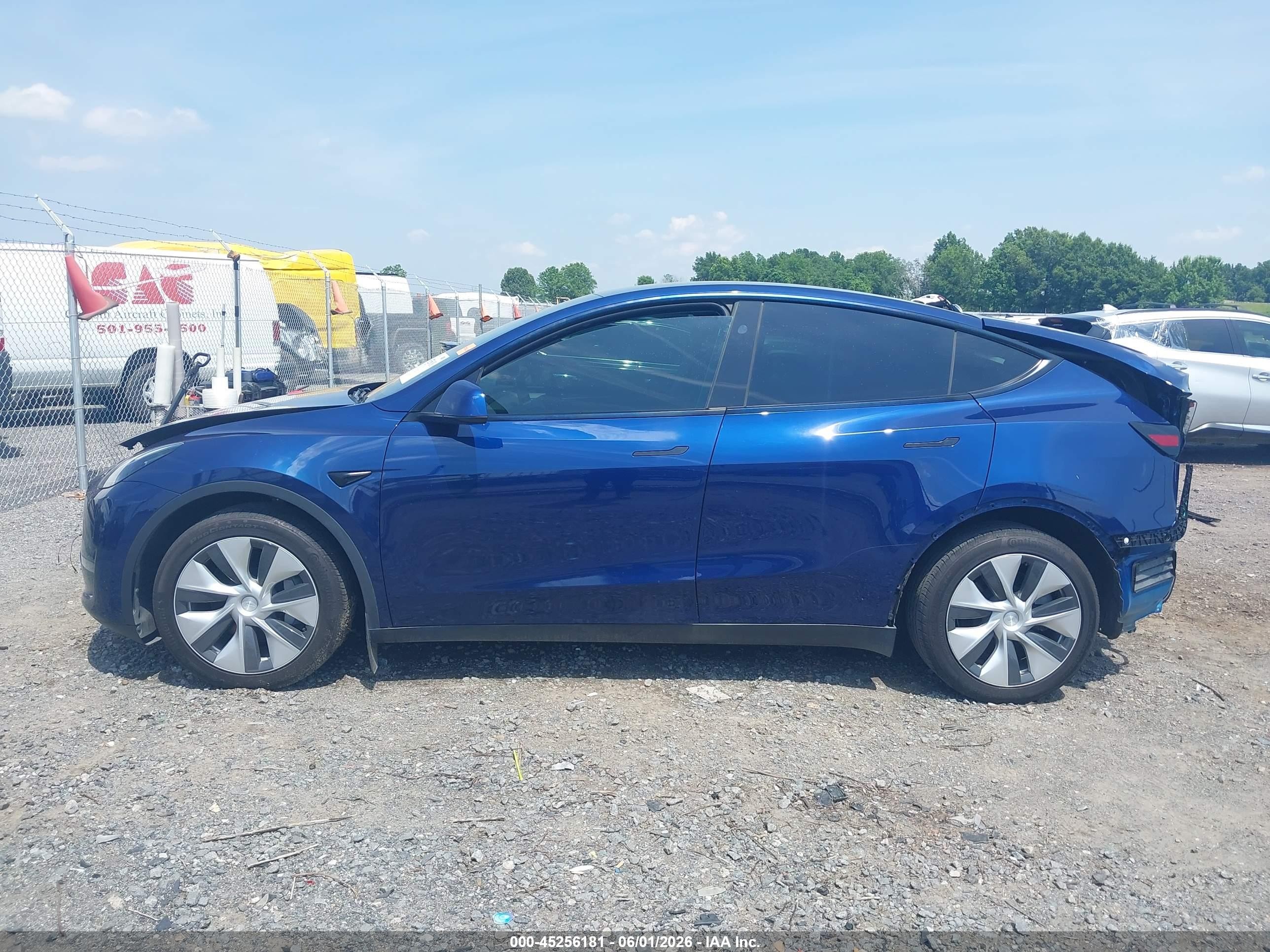 2023 Tesla Model Y Awd/long Range Dual Motor All-wheel Drive Blue vin: 7SAYGDEE3PF806763