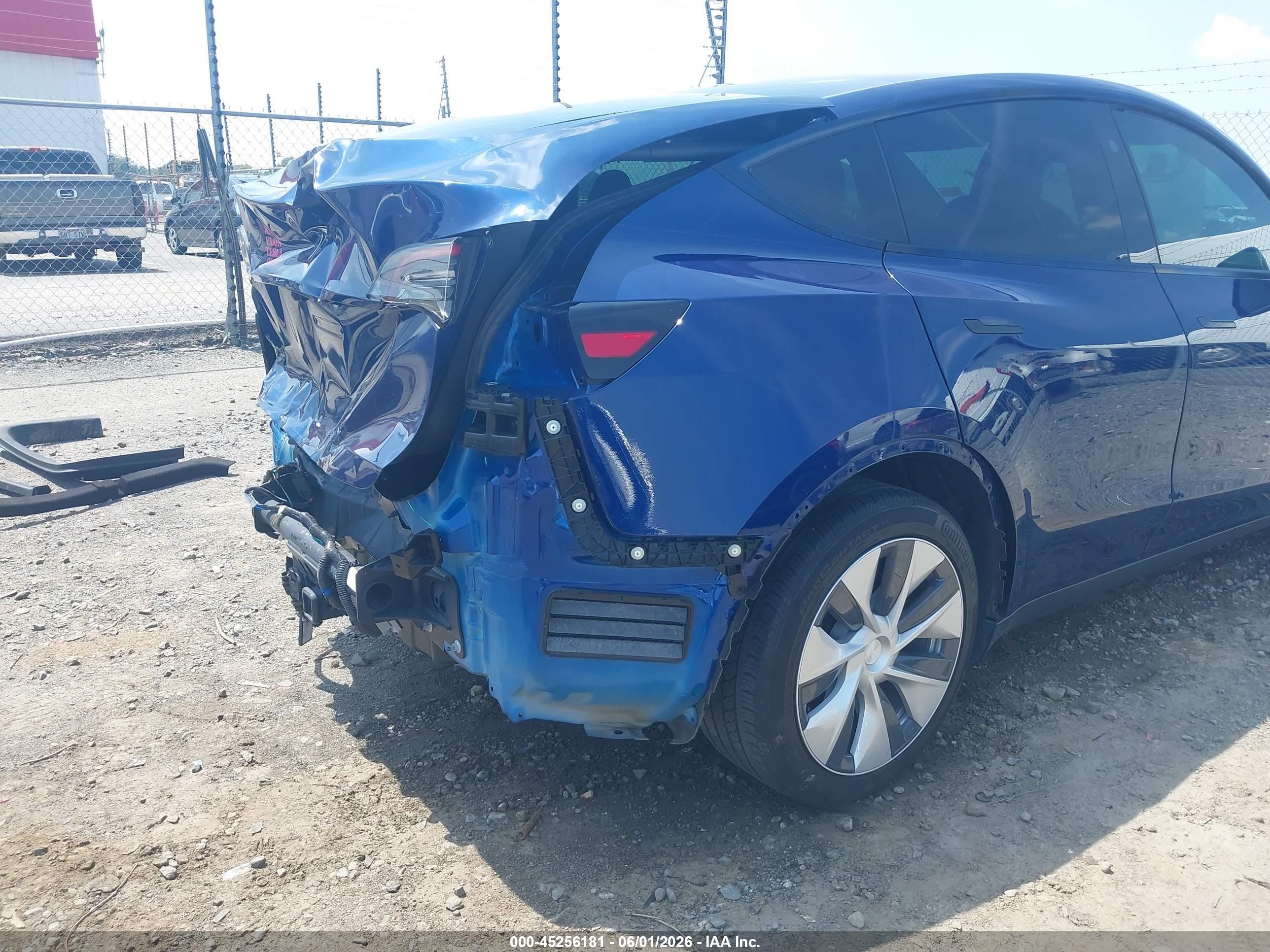2023 Tesla Model Y Awd/long Range Dual Motor All-wheel Drive Blue vin: 7SAYGDEE3PF806763