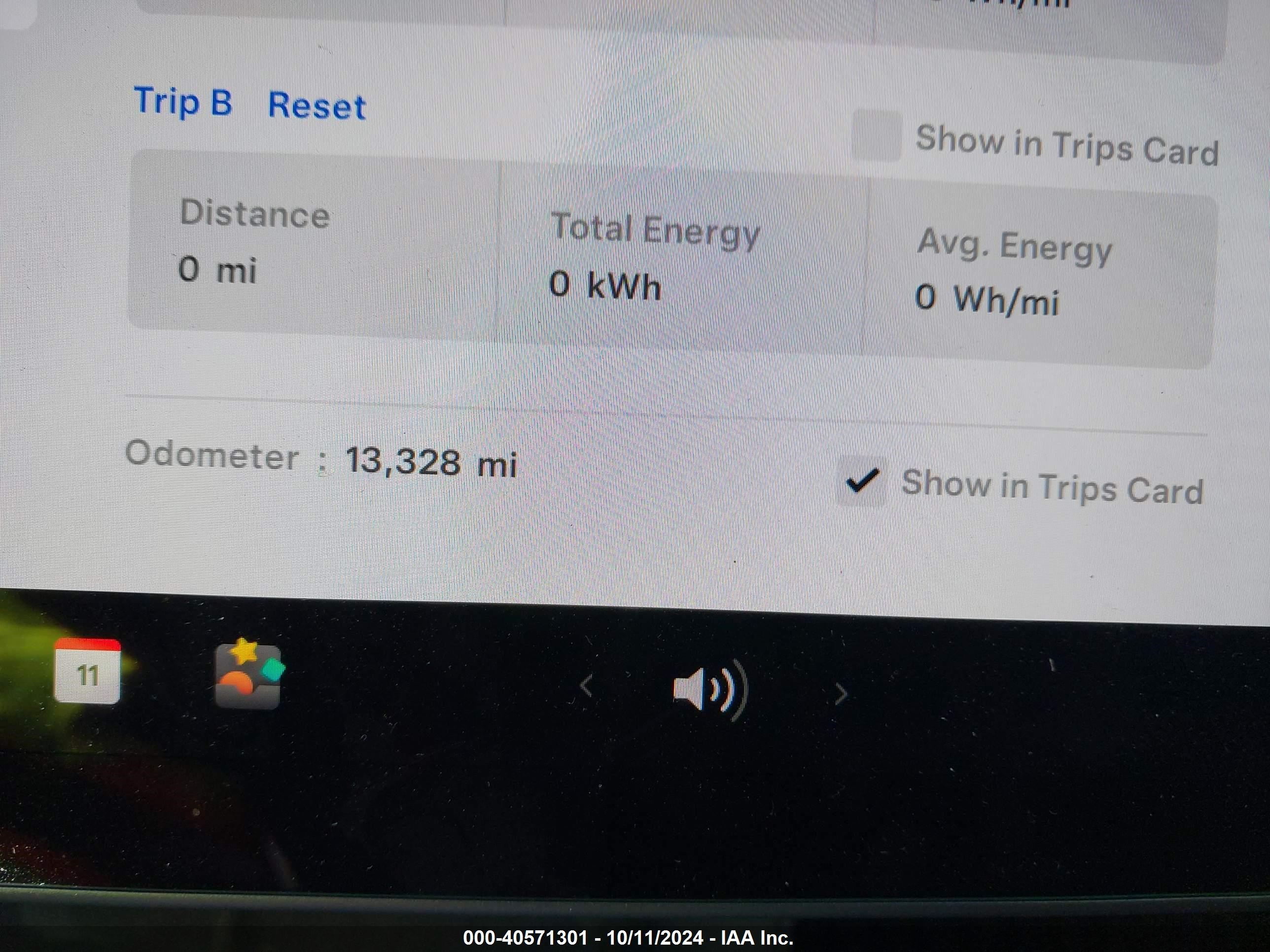 2024 Tesla Model Y Long Range Dual Motor All-wheel Drive Белый vin: 7SAYGDEE3RF007794