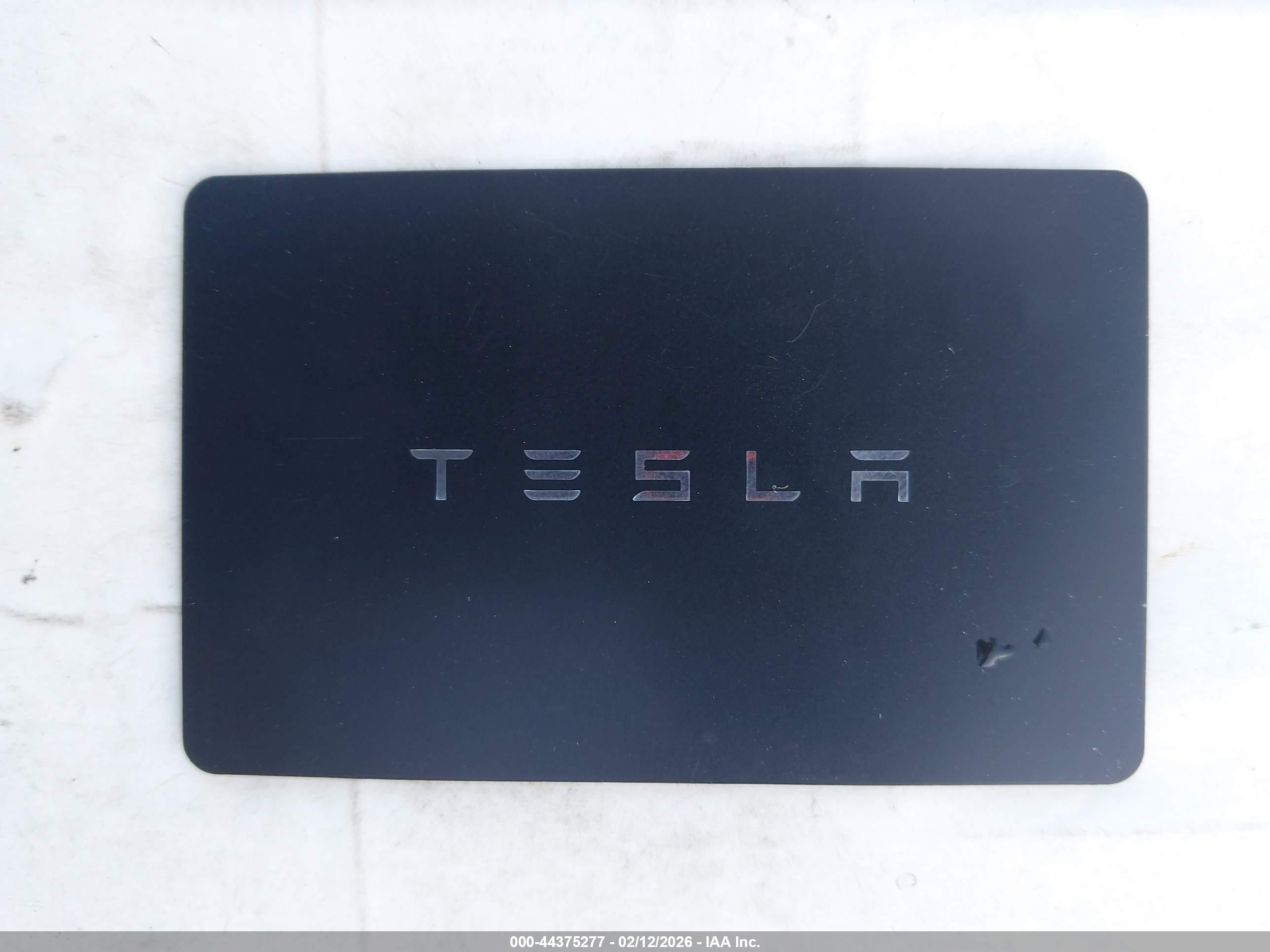 2026 Tesla Model Y Long Range Launch Series/premium All-wheel Drive Белый vin: 7SAYGDEE3TF421889