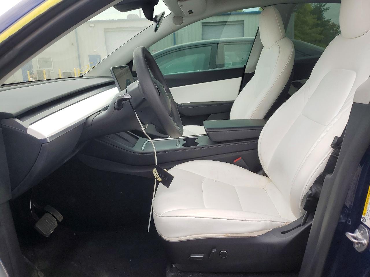 2022 Tesla Model Y Blue vin: 7SAYGDEE4NF458310