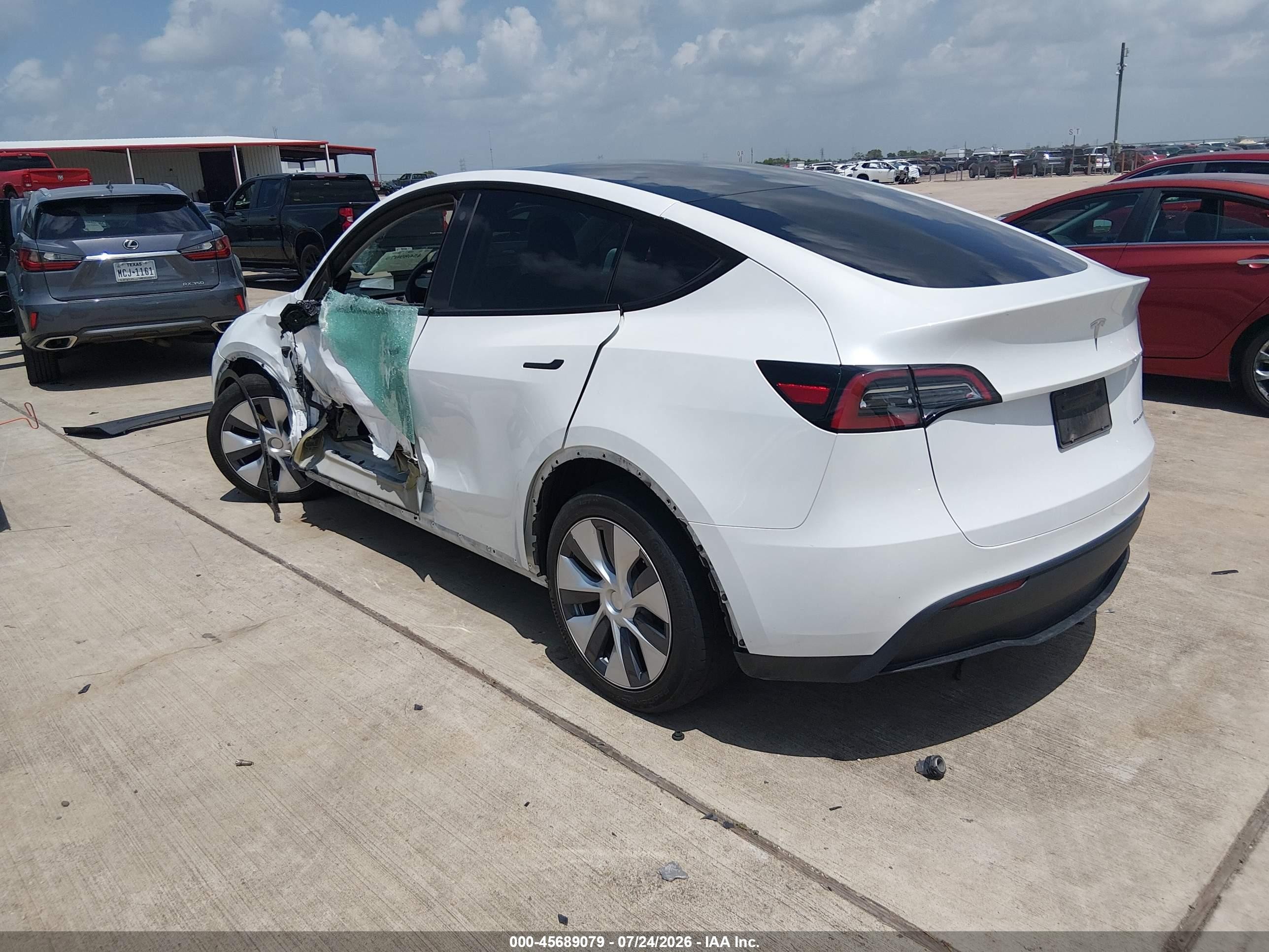 2023 Tesla Model Y Awd/long Range Dual Motor All-wheel Drive Белый vin: 7SAYGDEE4PA119532