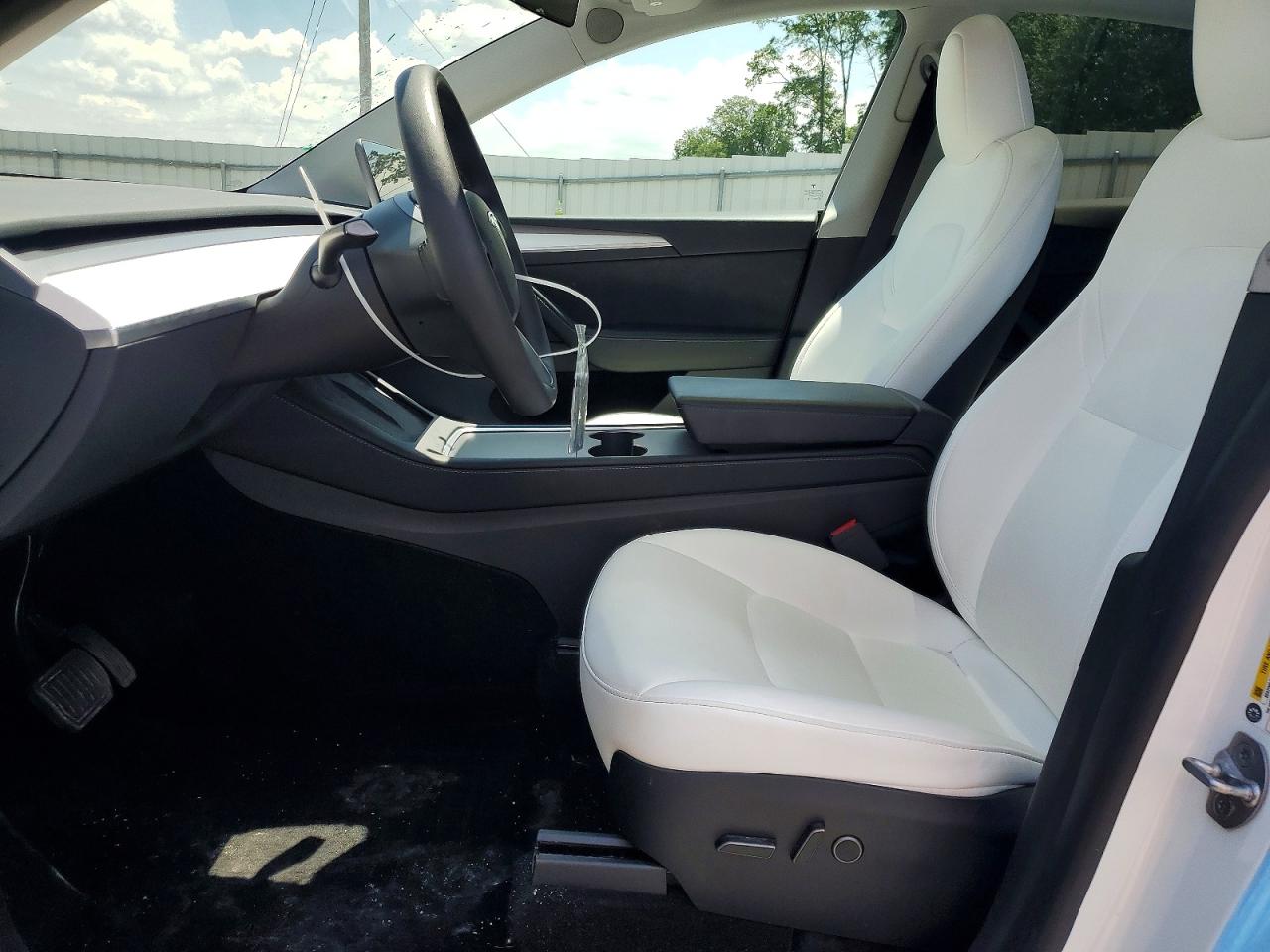 2023 Tesla Model Y White vin: 7SAYGDEE4PF800812