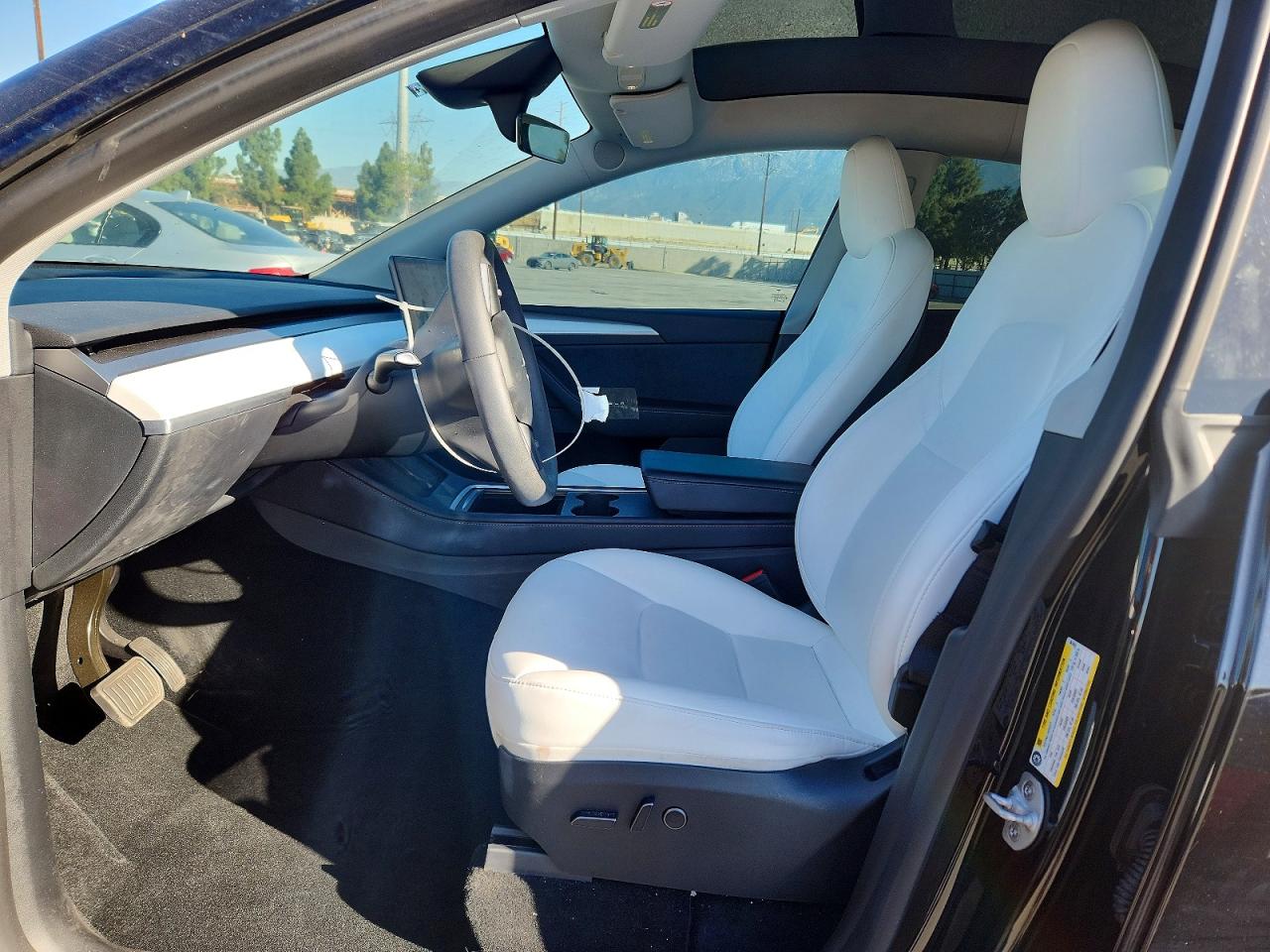 2023 Tesla Model Y Black vin: 7SAYGDEE4PF867653