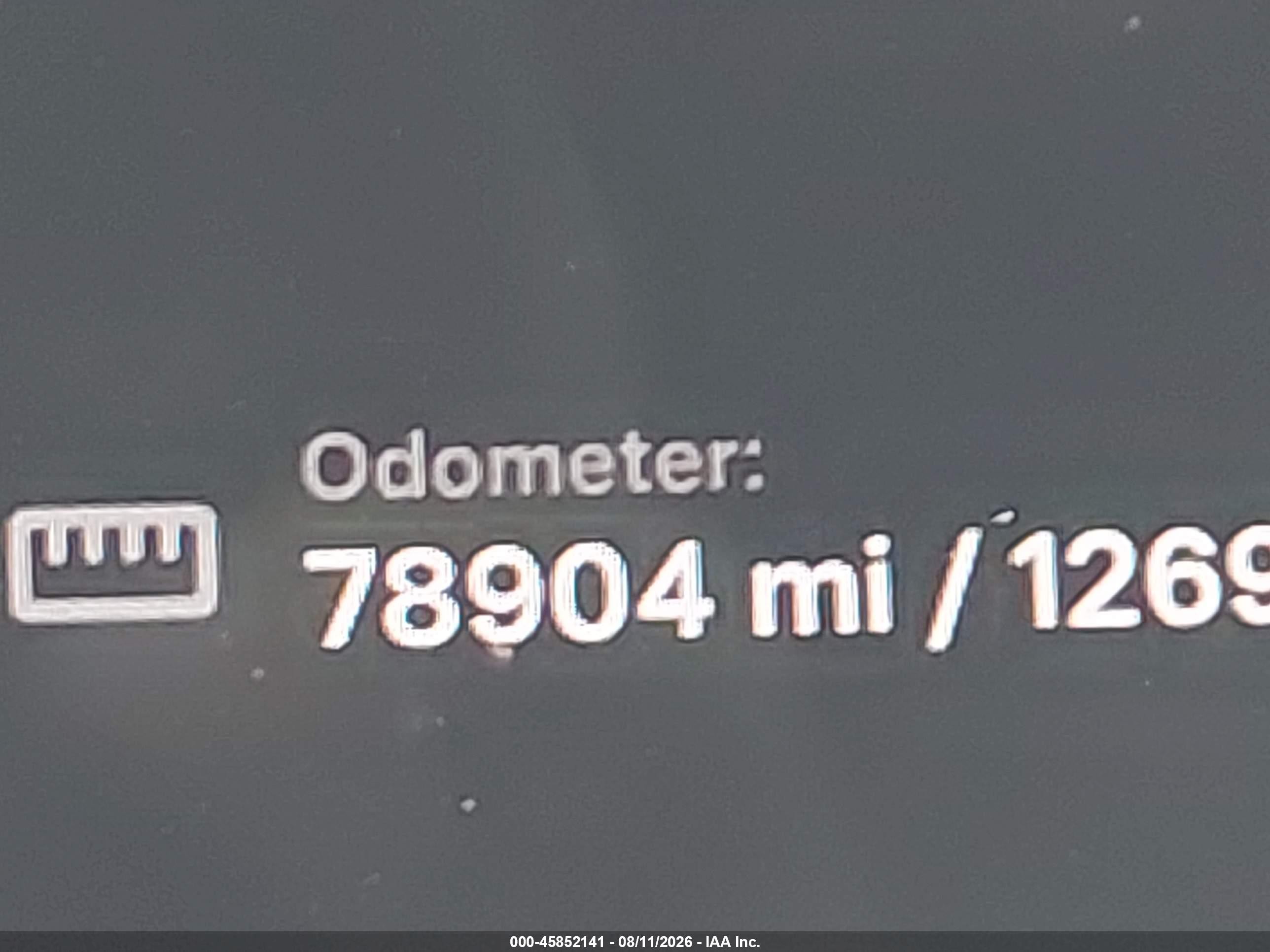 2022 Tesla Model Y Long Range Dual Motor All-wheel Drive White vin: 7SAYGDEE5NF355364