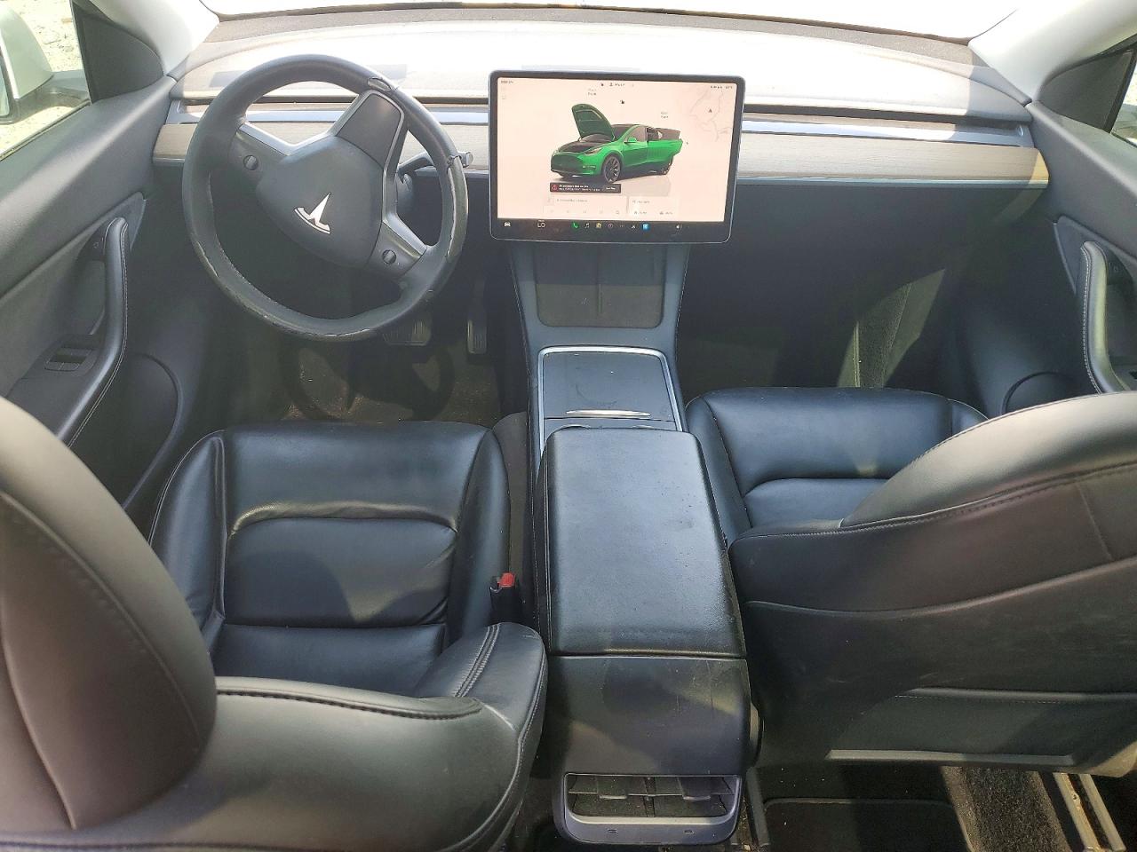 2022 Tesla Model  Y White vin: 7SAYGDEE5NF481465