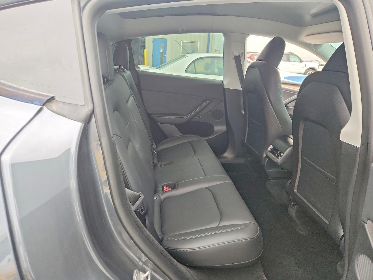 2023 Tesla Model Y Gray vin: 7SAYGDEE5PA044937