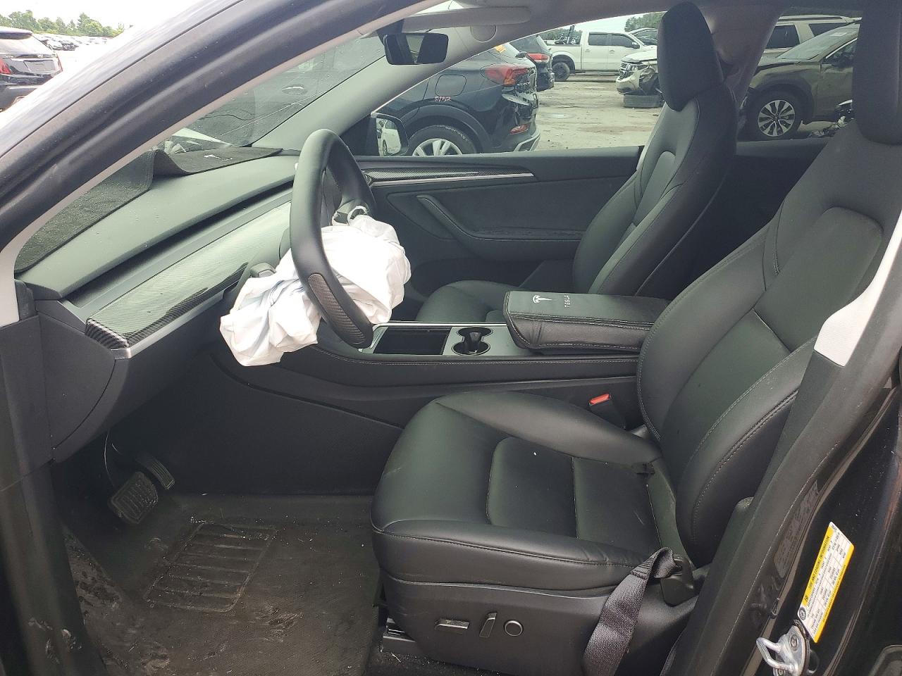 2024 Tesla Model Y Gray vin: 7SAYGDEE5RA295475