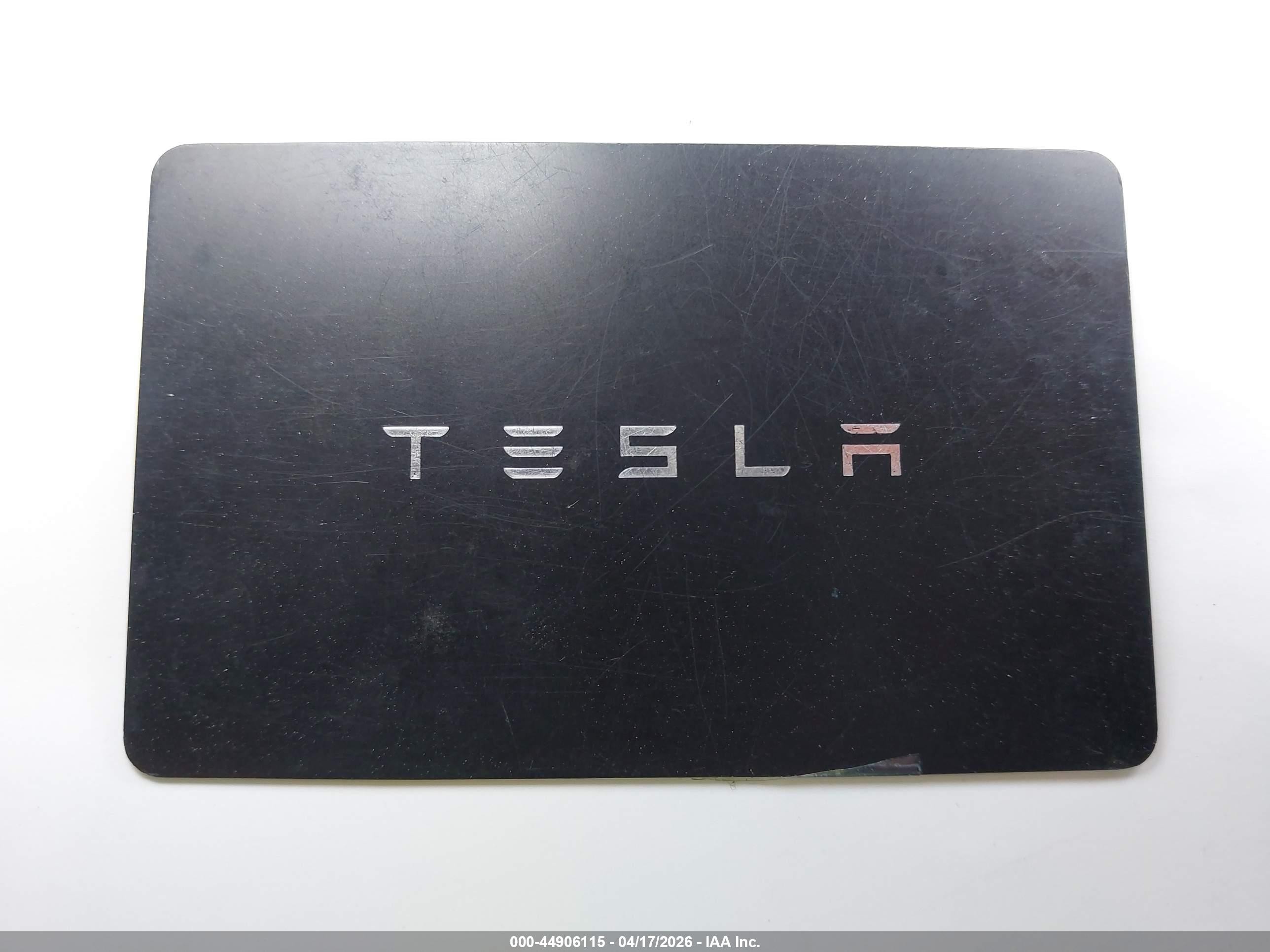 2024 Tesla Model Y Long Range Dual Motor All-wheel Drive Silver vin: 7SAYGDEE6RA295601