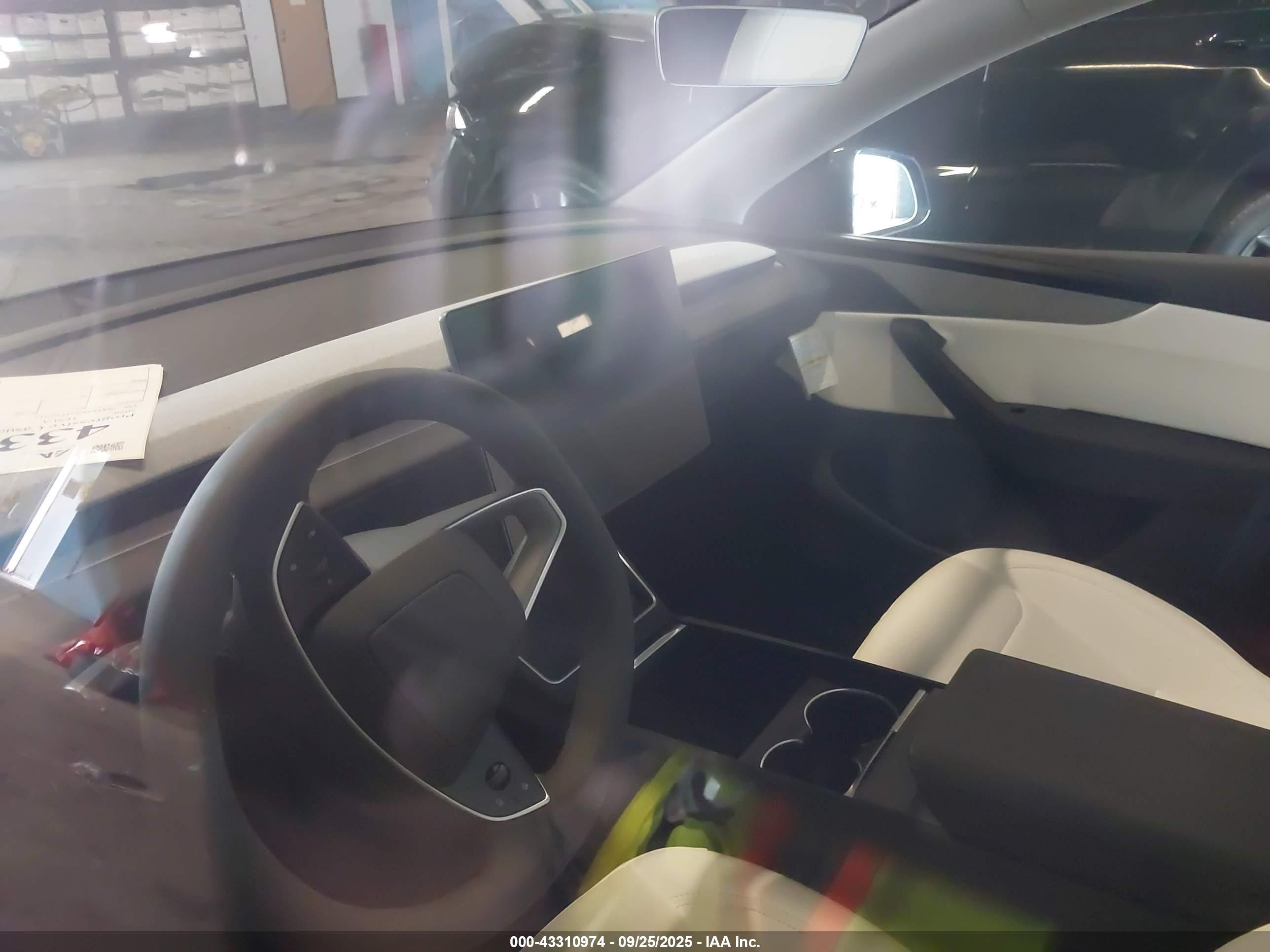 2026 Tesla Model Y Long Range Dual Motor All-wheel Drive/long Range Launch Series Синий vin: 7SAYGDEE6TF367312