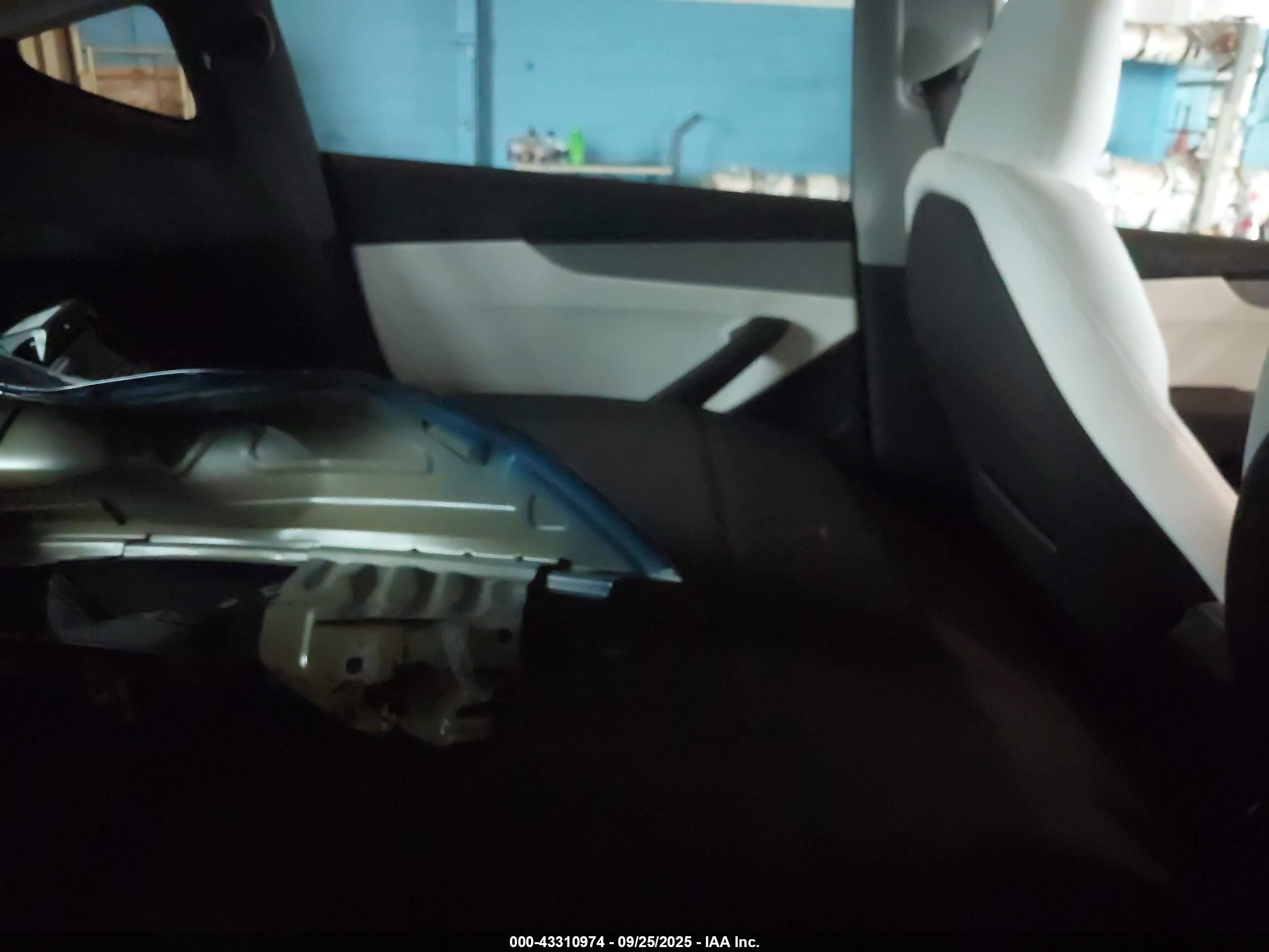 2026 Tesla Model Y Long Range Dual Motor All-wheel Drive/long Range Launch Series Синий vin: 7SAYGDEE6TF367312