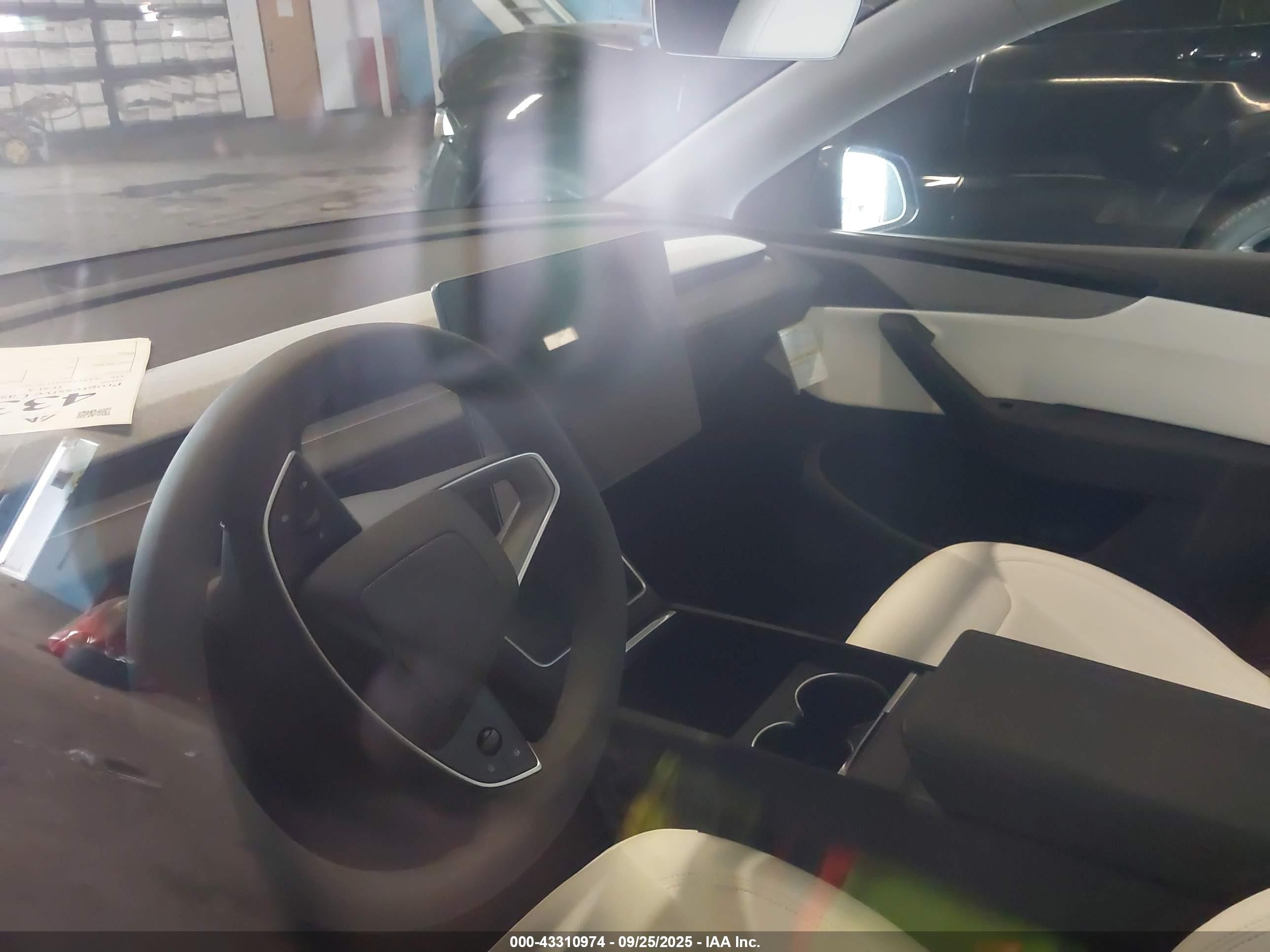 2026 Tesla Model Y Long Range Dual Motor All-wheel Drive/long Range Launch Series Синий vin: 7SAYGDEE6TF367312