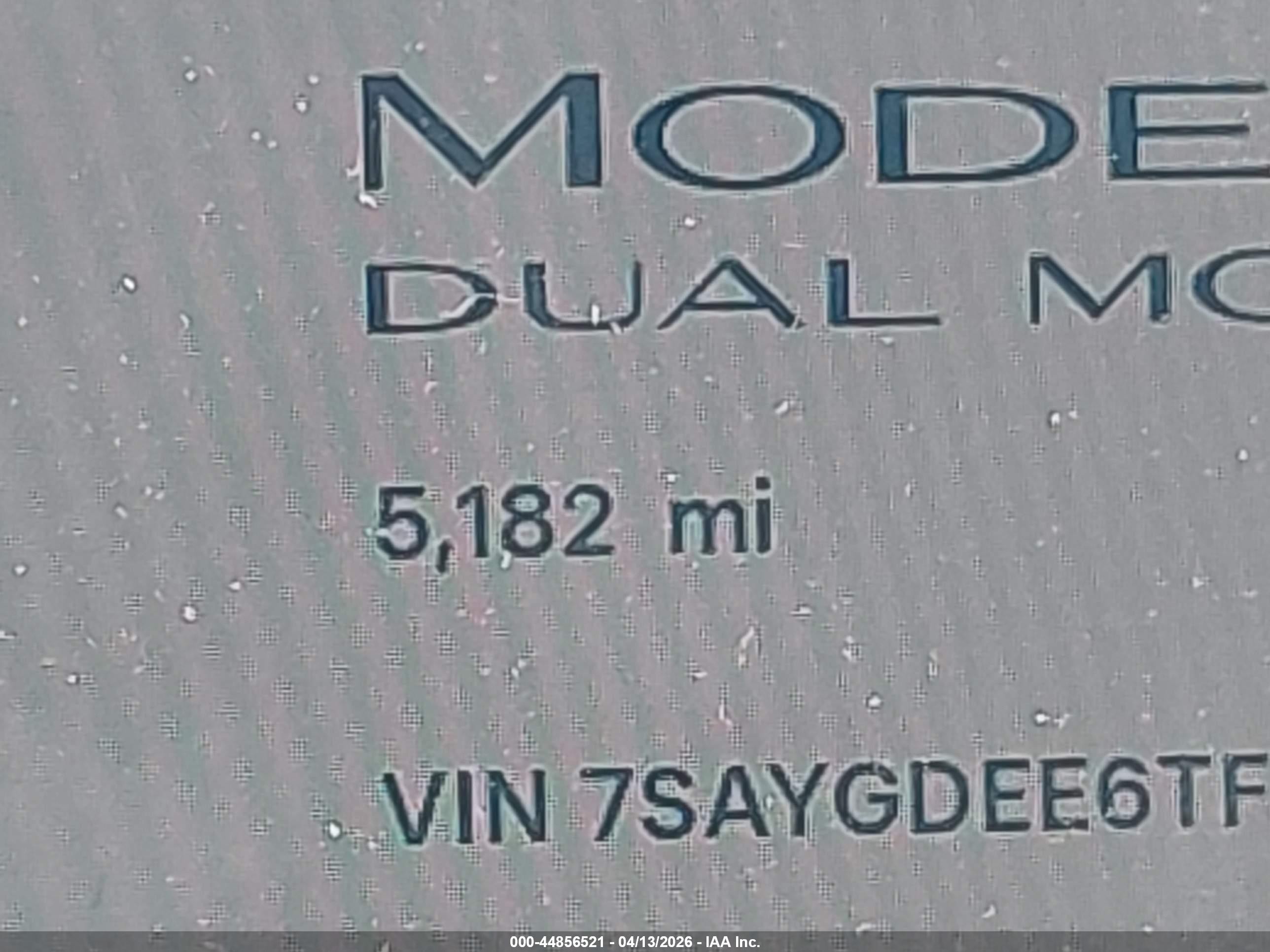 2026 Tesla Model Y All-wheel Drive/long Range Launch Series/premium All-wheel Drive Gray vin: 7SAYGDEE6TF571317