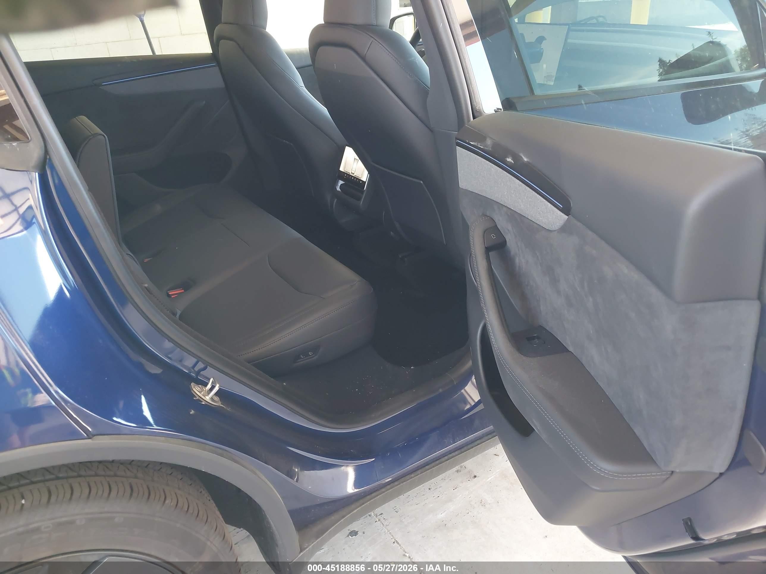 2026 Tesla Model Y All-wheel Drive/long Range Launch Series/premium Blue vin: 7SAYGDEE6TF579997