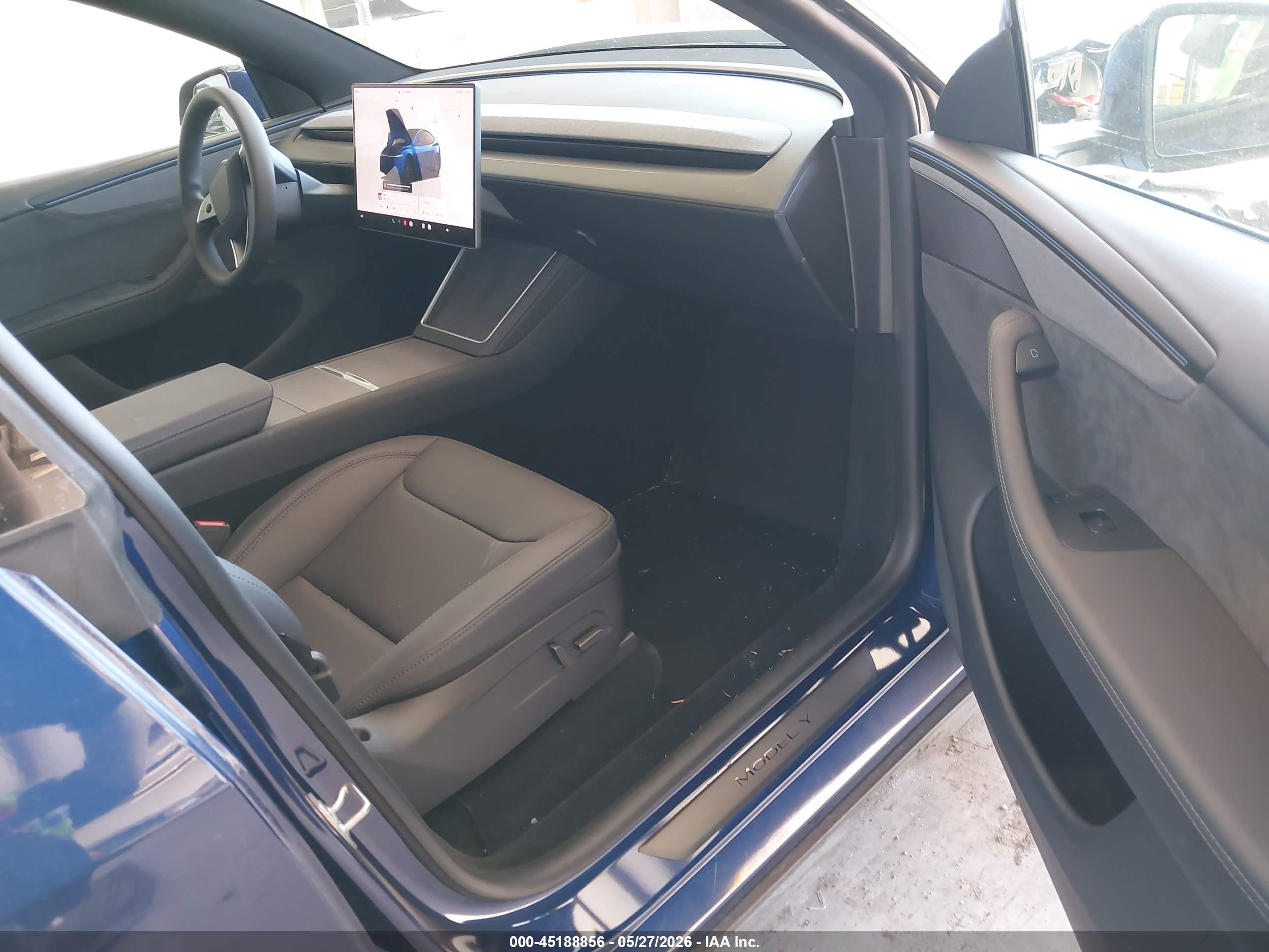 2026 Tesla Model Y All-wheel Drive/long Range Launch Series/premium Blue vin: 7SAYGDEE6TF579997
